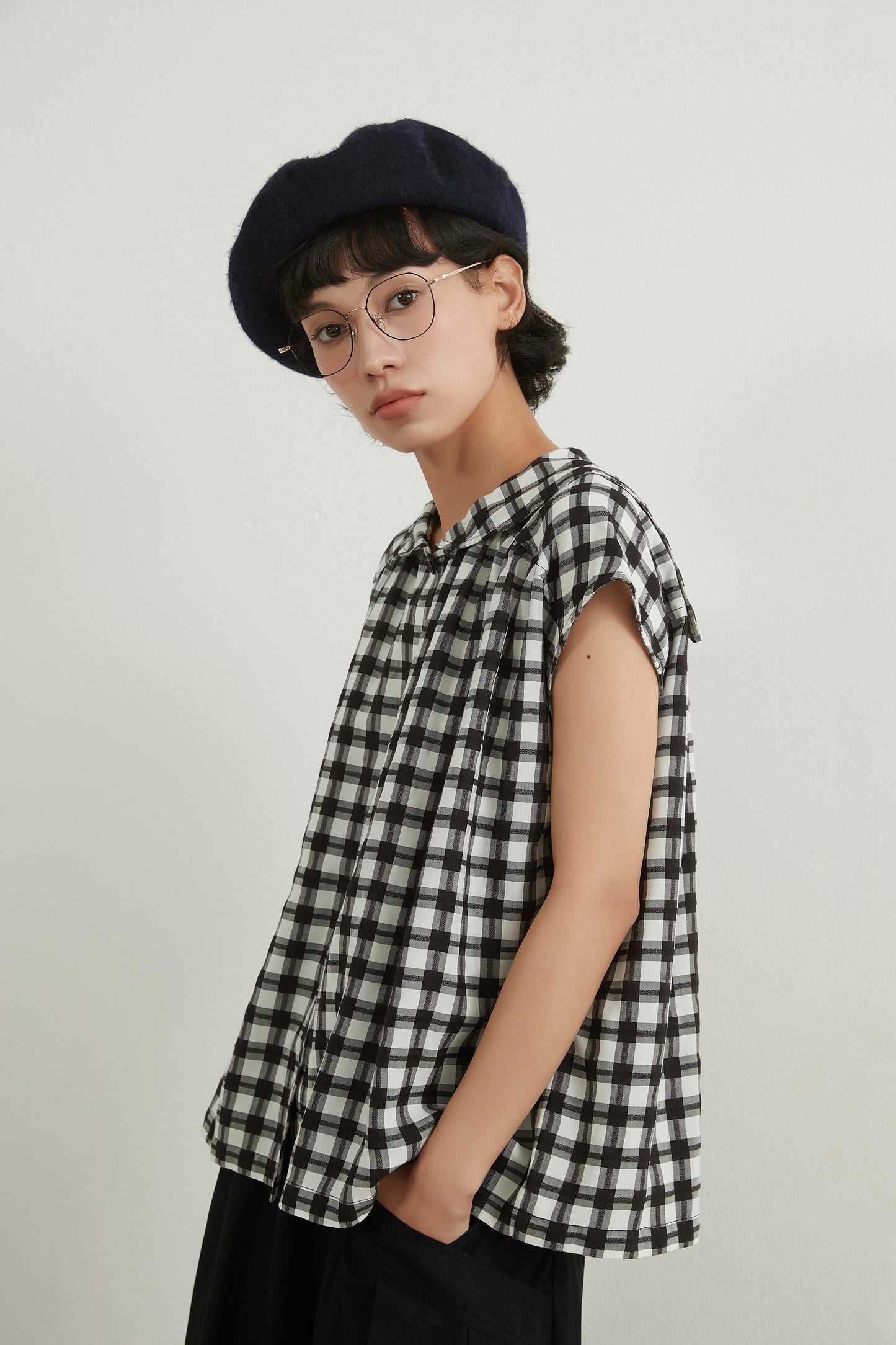 チェックセーラーカラーブラウス・CHECK SAILOR COLLAR BLOUSE ・KNNC309