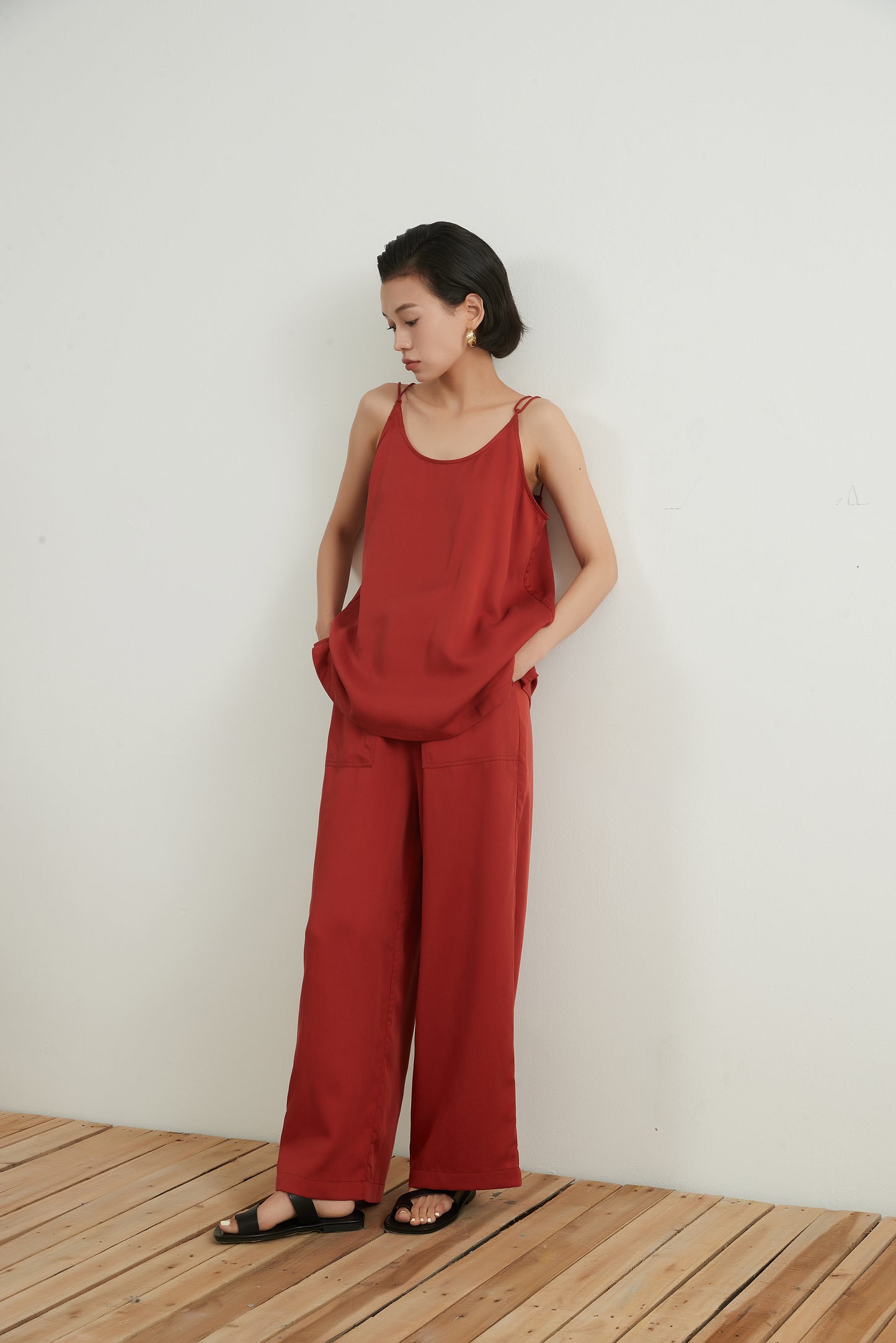 KNNT326・ドレープ感厚手レーヨンキャミソール