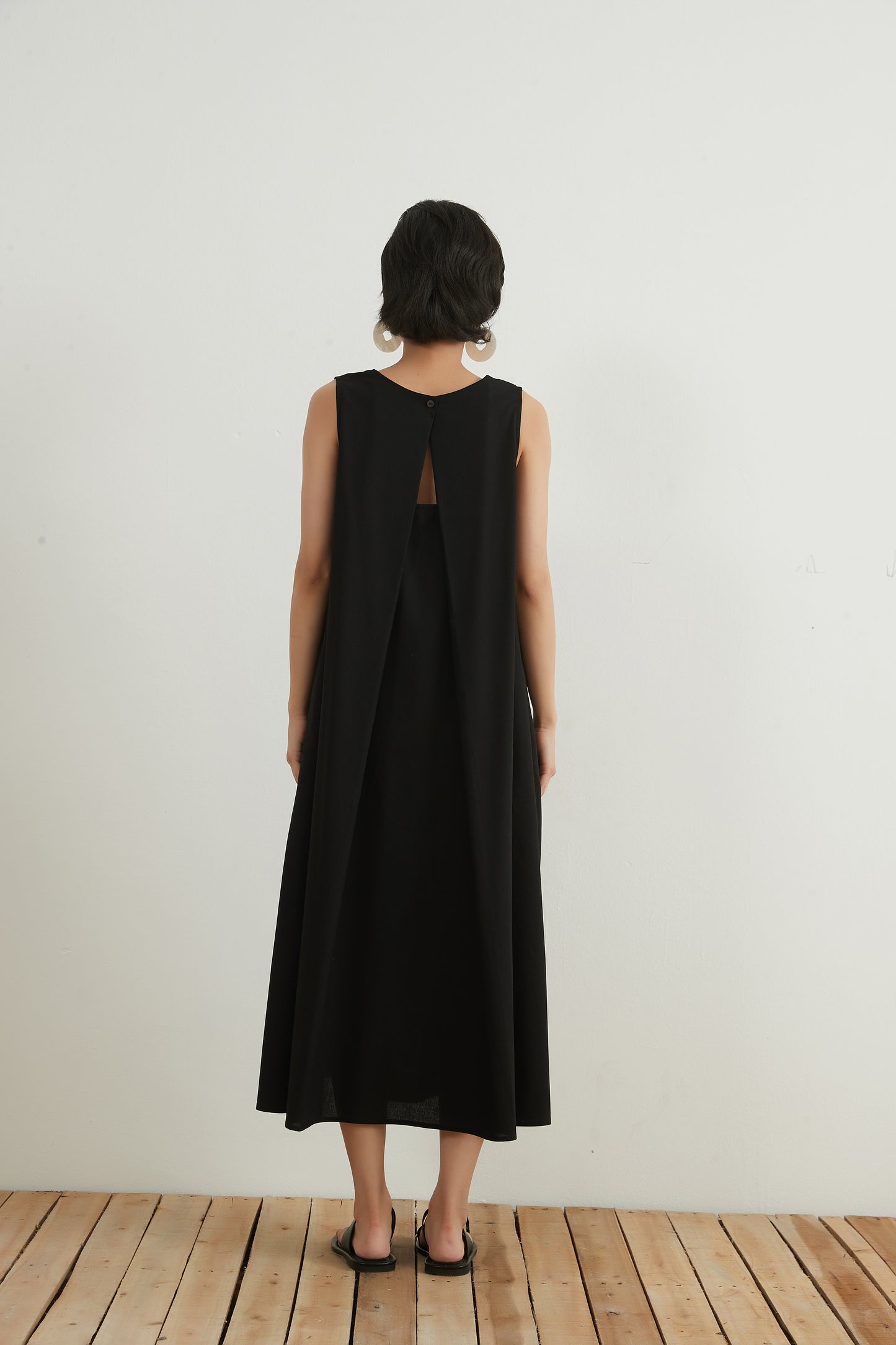 KNNO322・リネンミックス・Aライン・ジャンパースカート・背中開き・ノースリーブ・夏ワンピース