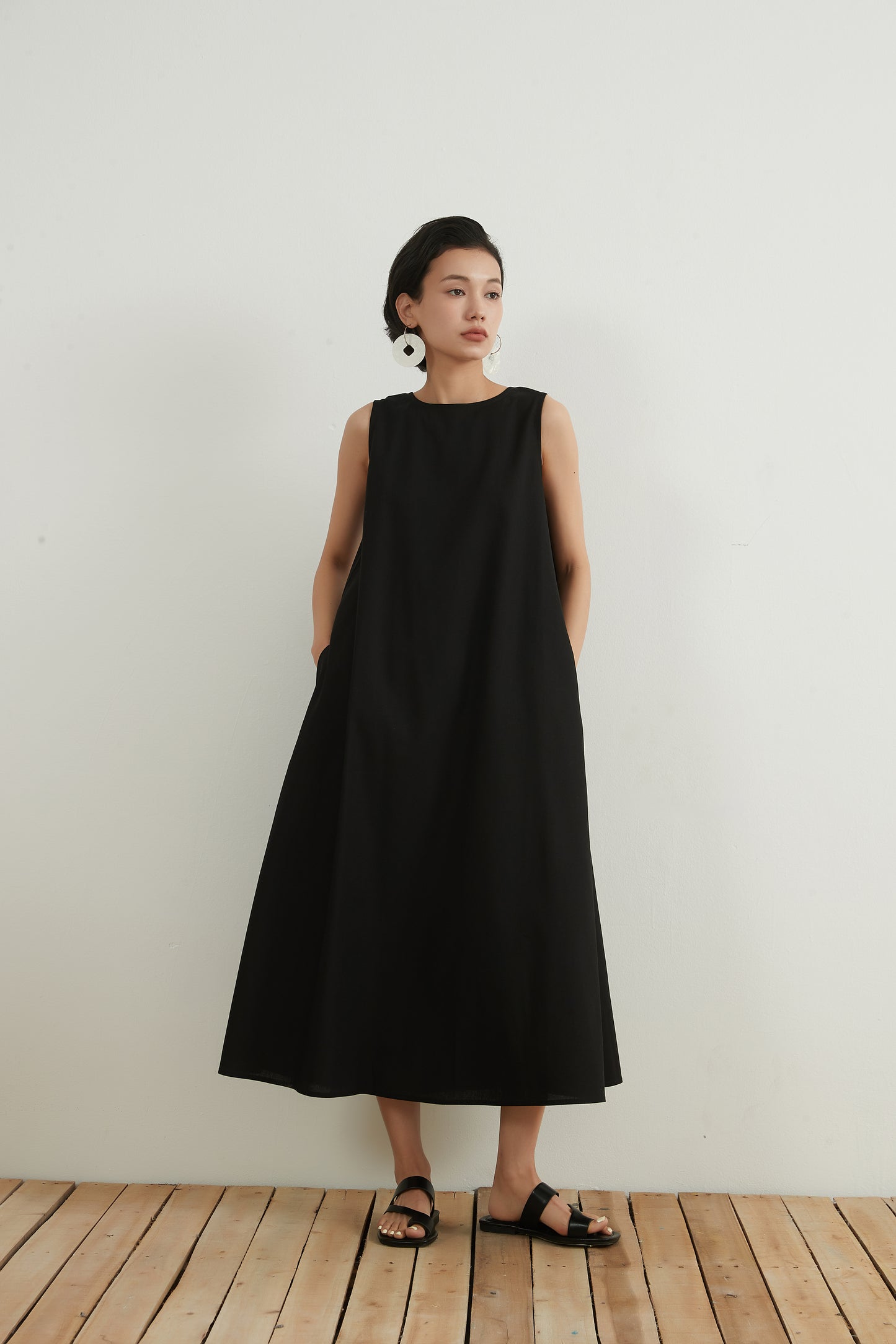 KNNO322・リネンミックス・Aライン・ジャンパースカート・背中開き・ノースリーブ・夏ワンピース