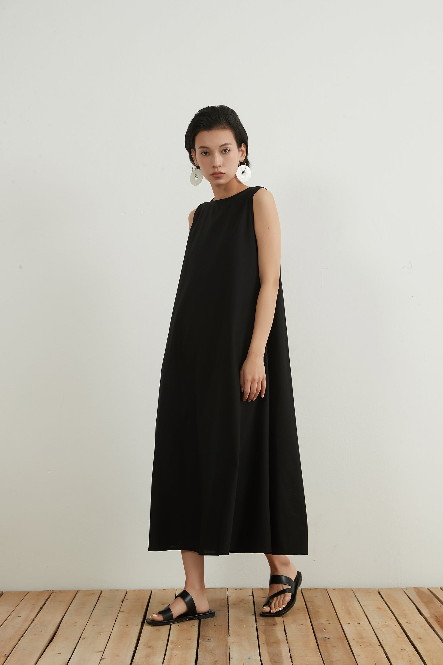 KNNO322・リネンミックス・Aライン・ジャンパースカート・背中開き・ノースリーブ・夏ワンピース