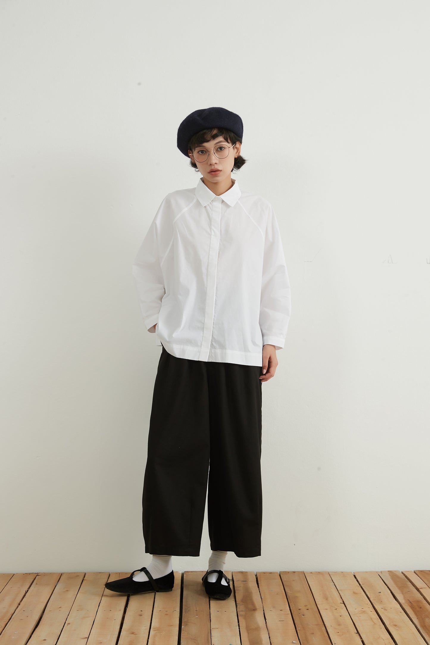 KNNP307・綿麻混ウェストゴムタックワイドパンツ・コクーンシルエットパンツ