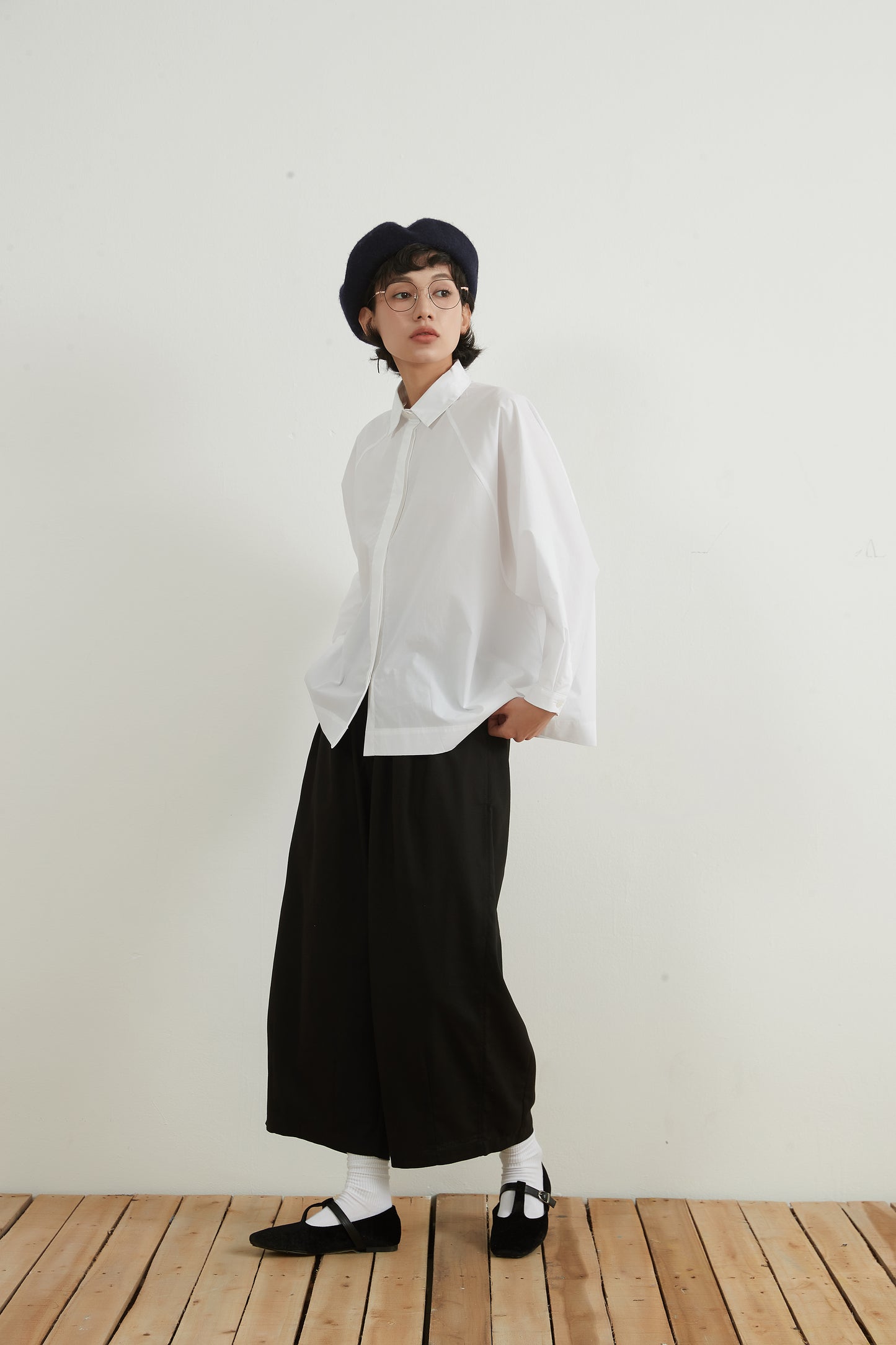 KNNP307・綿麻混ウェストゴムタックワイドパンツ・コクーンシルエットパンツ
