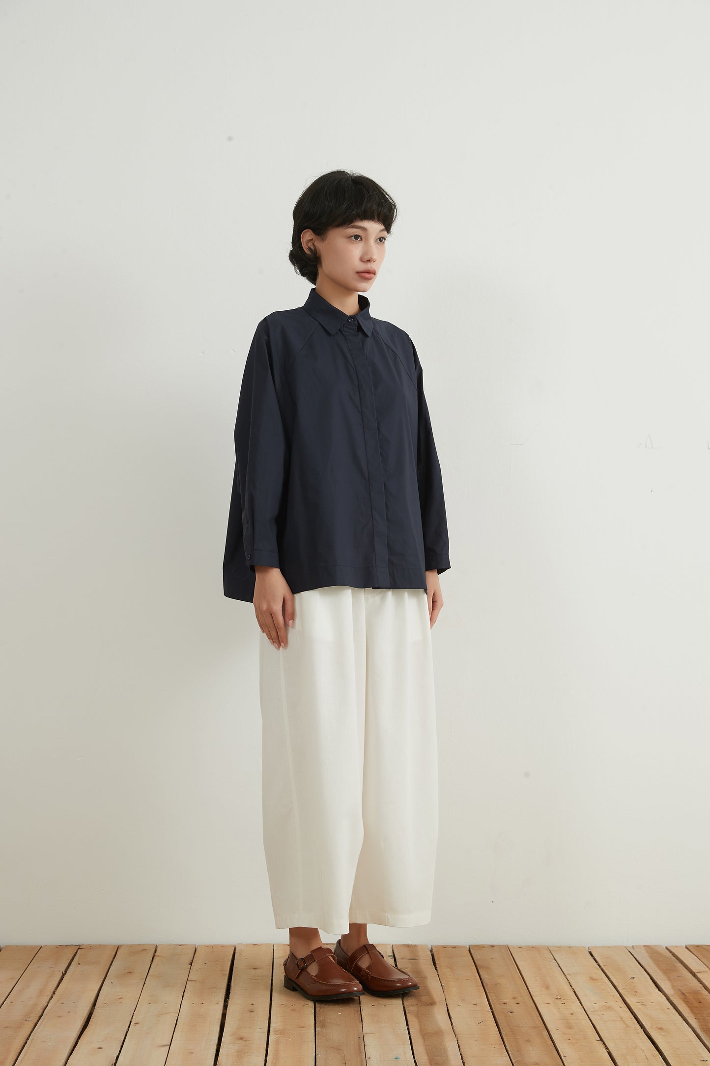 KNNC305・綿100ワイドスリーブ長袖ルーズフィットBOXYシャツ