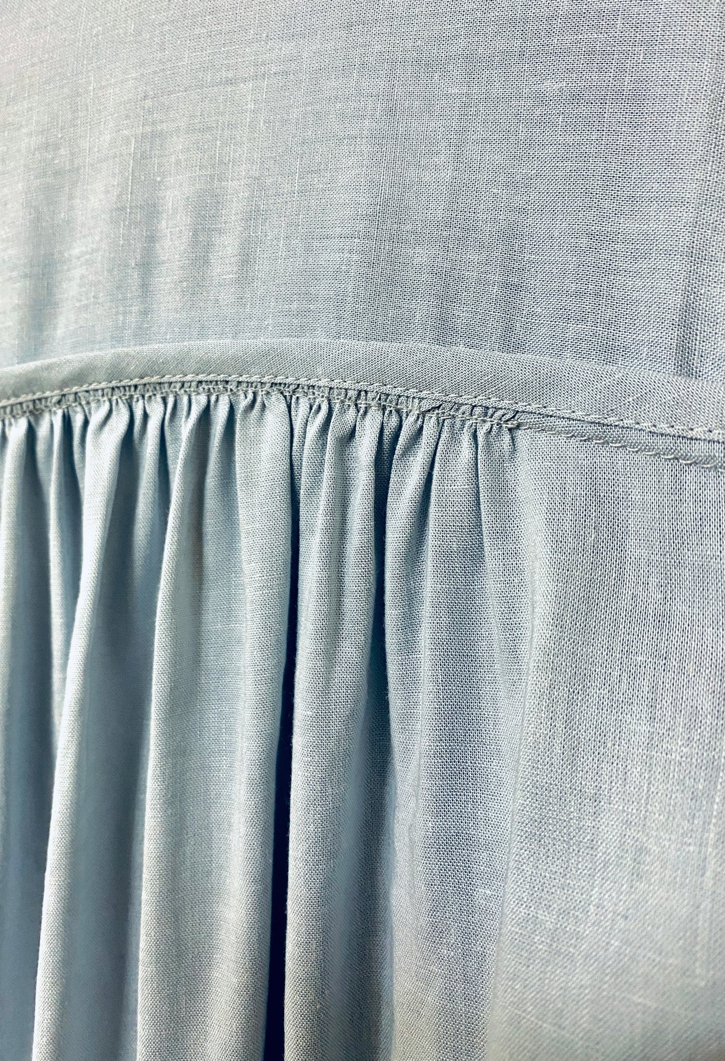 COTTON LINEN GATHERED SHORT SLEEVE TOP リネンコットンギャザー半袖トップシェルボタン付きリボン