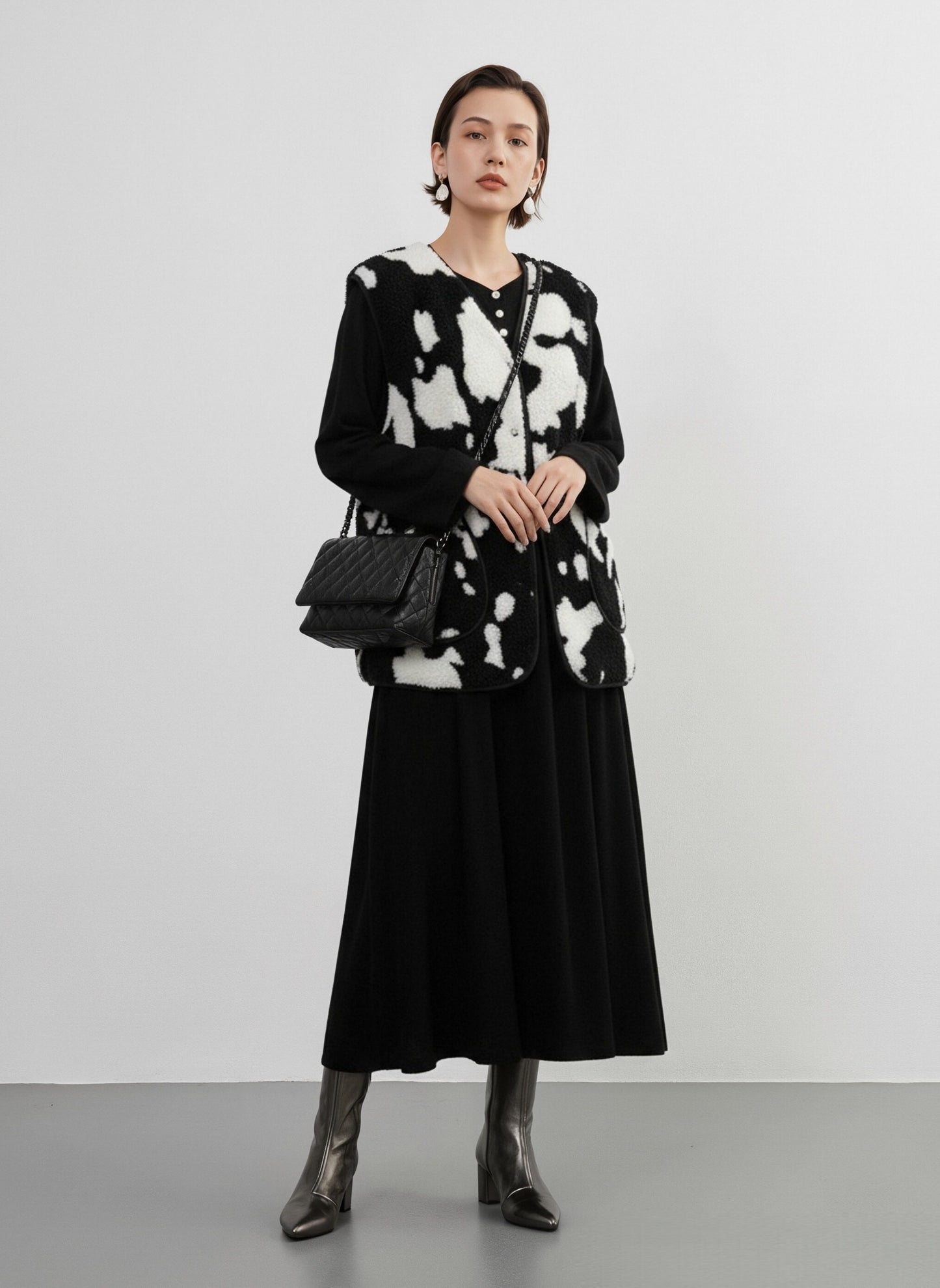 KNXO405-足さばきが良い・リネンMIX長袖ワンピース・飾りボタンギャザーロング丈