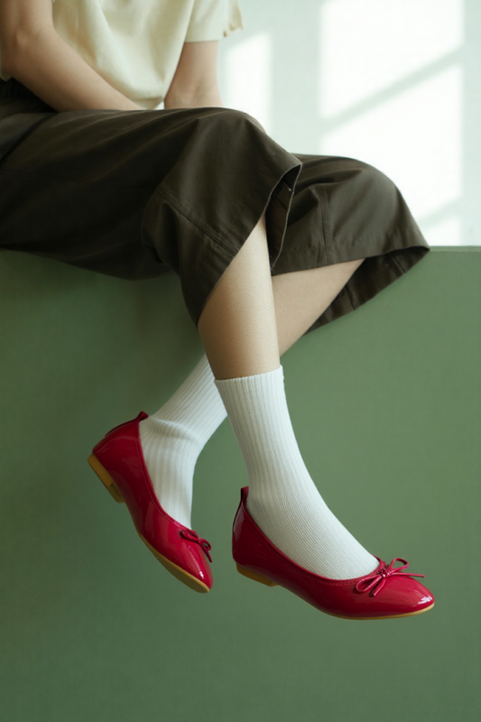 エナメル調 リボン付きバレエシューズ フラットパンプス レディース ・ 痛くない 歩きやすい 通勤 入学式 卒業式-KYS-002