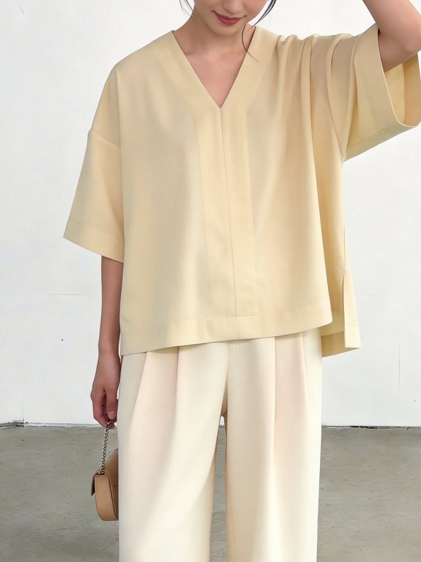 KNXT407-New color arrival・Short sleeve V-neck center seam topCLEAN Style・Simple pullover