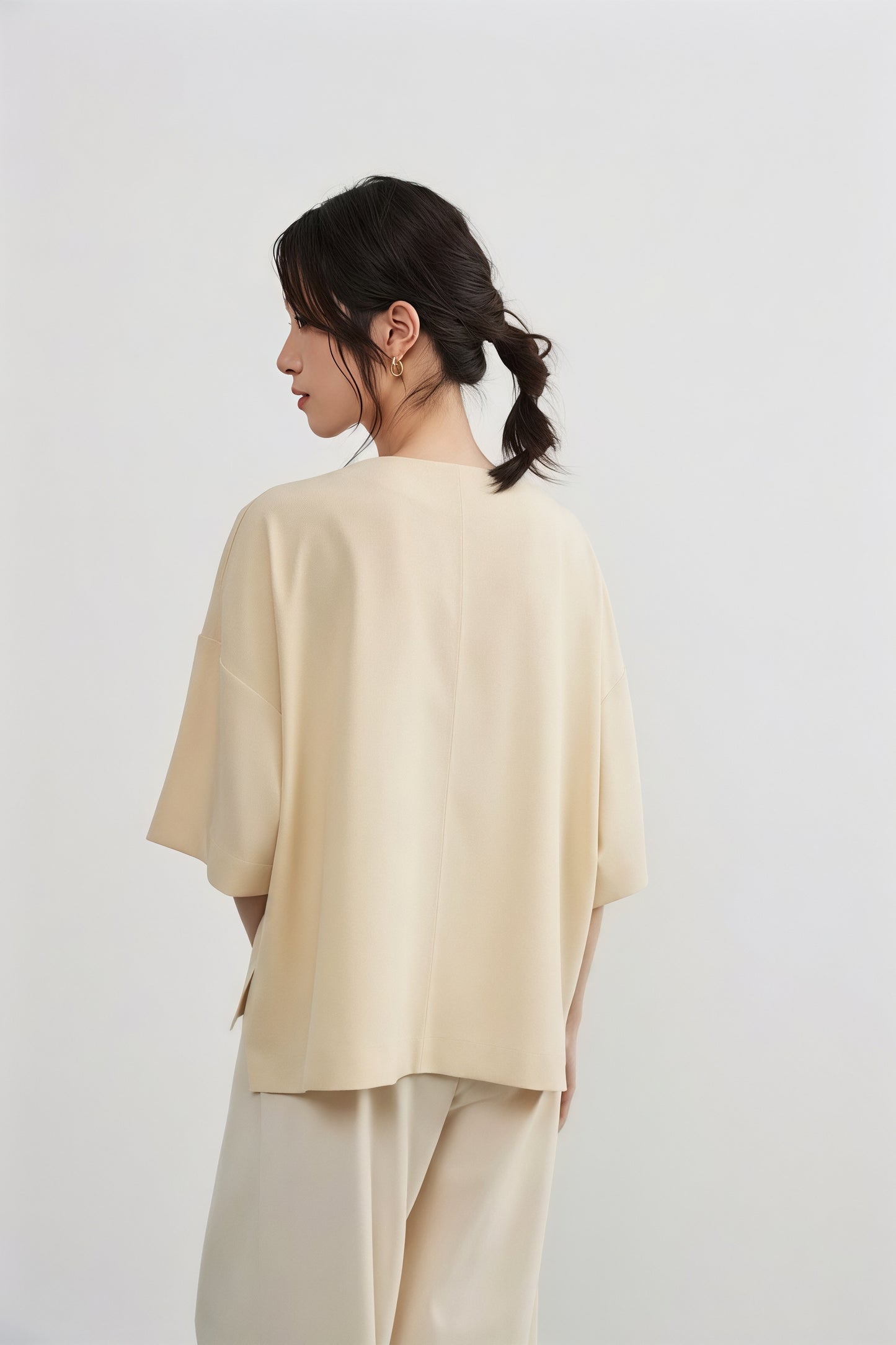 KNXT407-New color arrival・Short sleeve V-neck center seam topCLEAN Style・Simple pullover