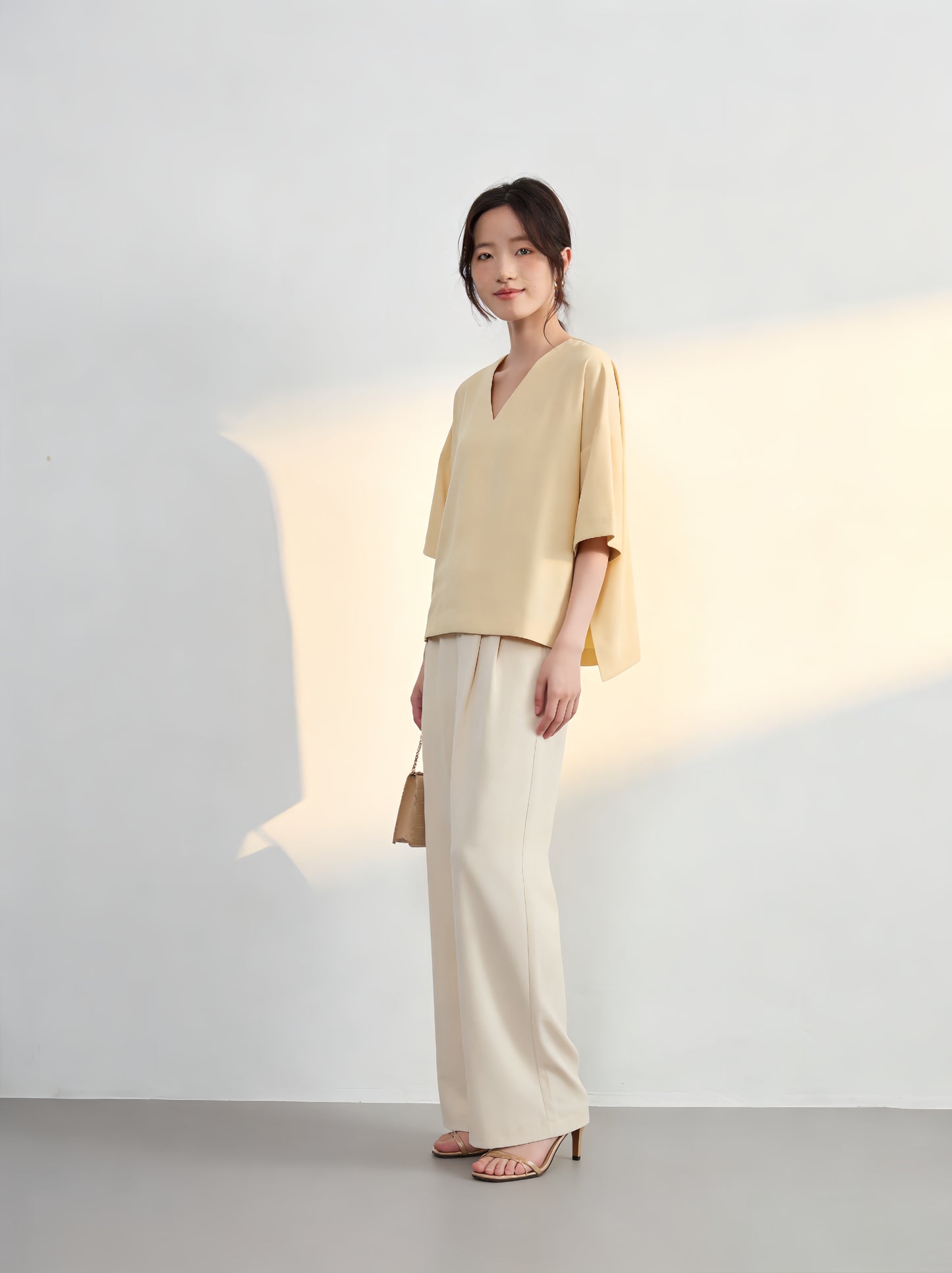 KNXT407-New color arrival・Short sleeve V-neck center seam topCLEAN Style・Simple pullover