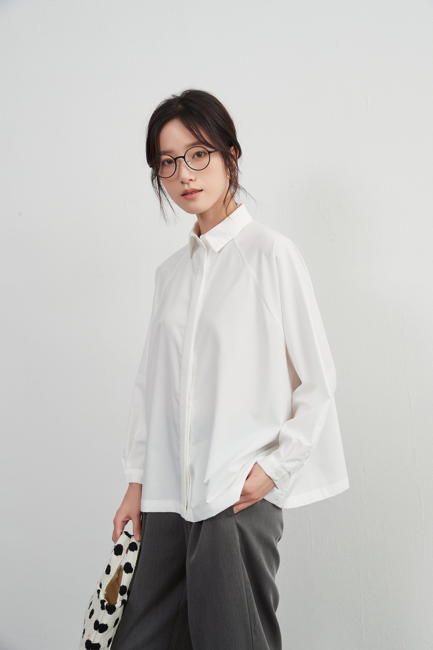 KNXC511 Wrinkle-resistant, long-sleeved raglan wide sleeves, ladies' shirt, office casual, minimalist and simple, classic top