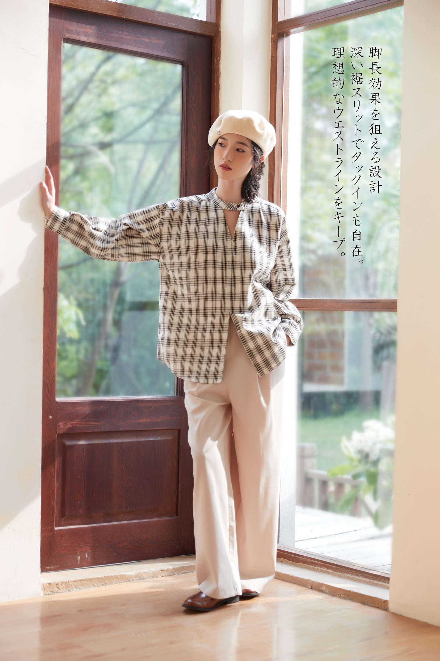 KNST344-BLACK Choker neck center slit check long sleeve blouse