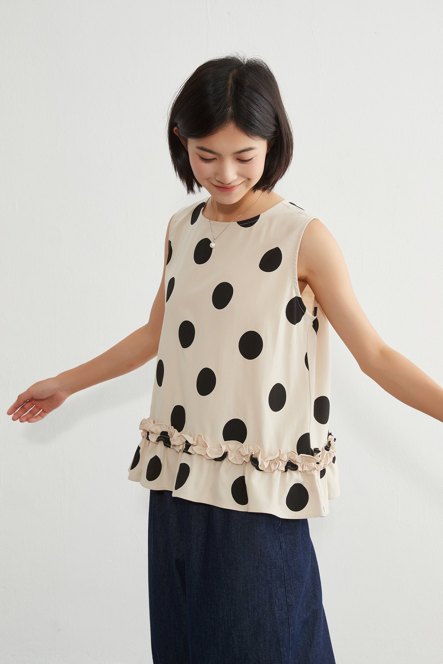 KNGT636・麻混裾フリルBIGドット柄ノースリーブTOP