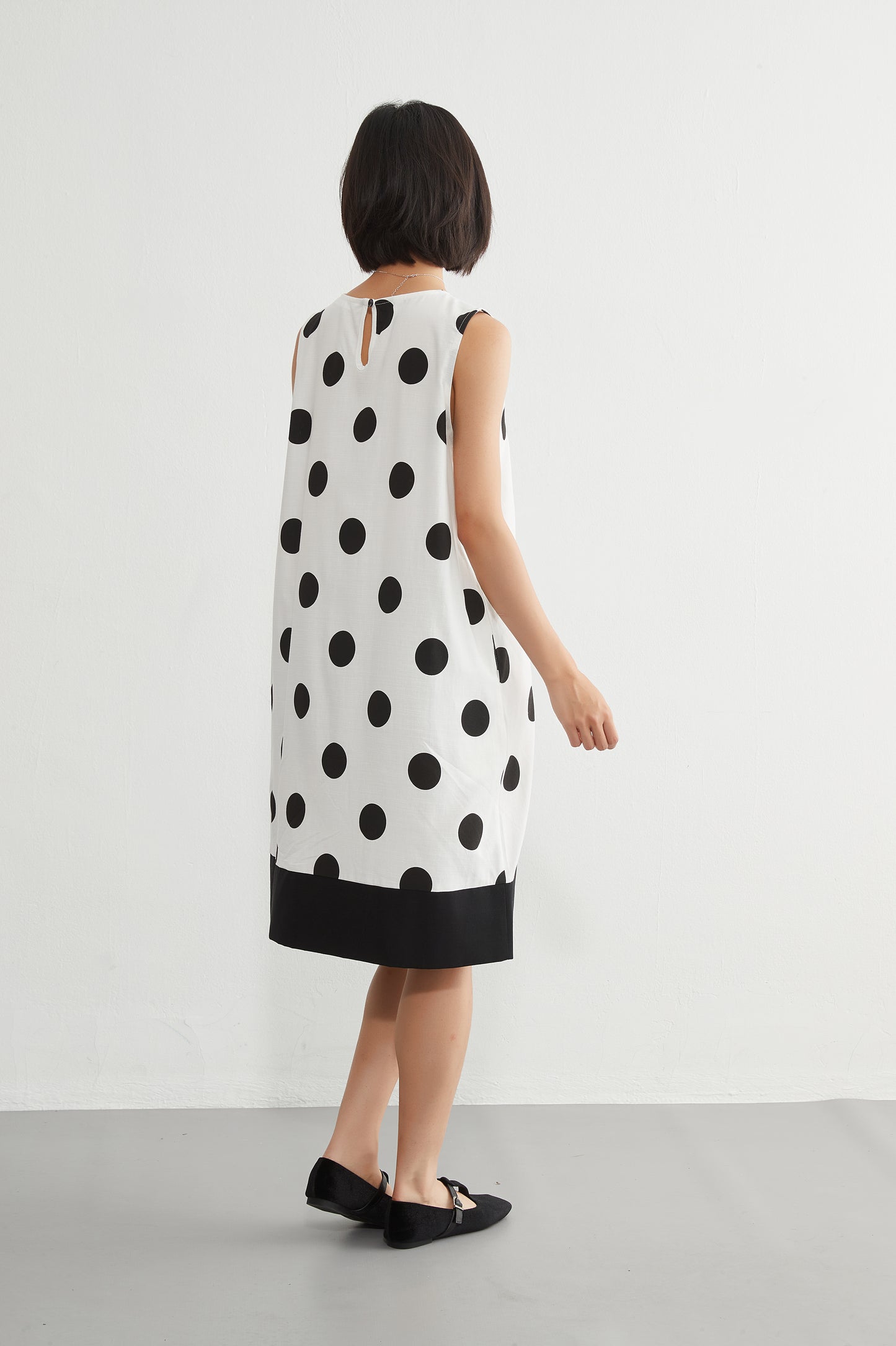 KNGT635・麻混BIGドット柄ノースリーブ裾切替ワンピース