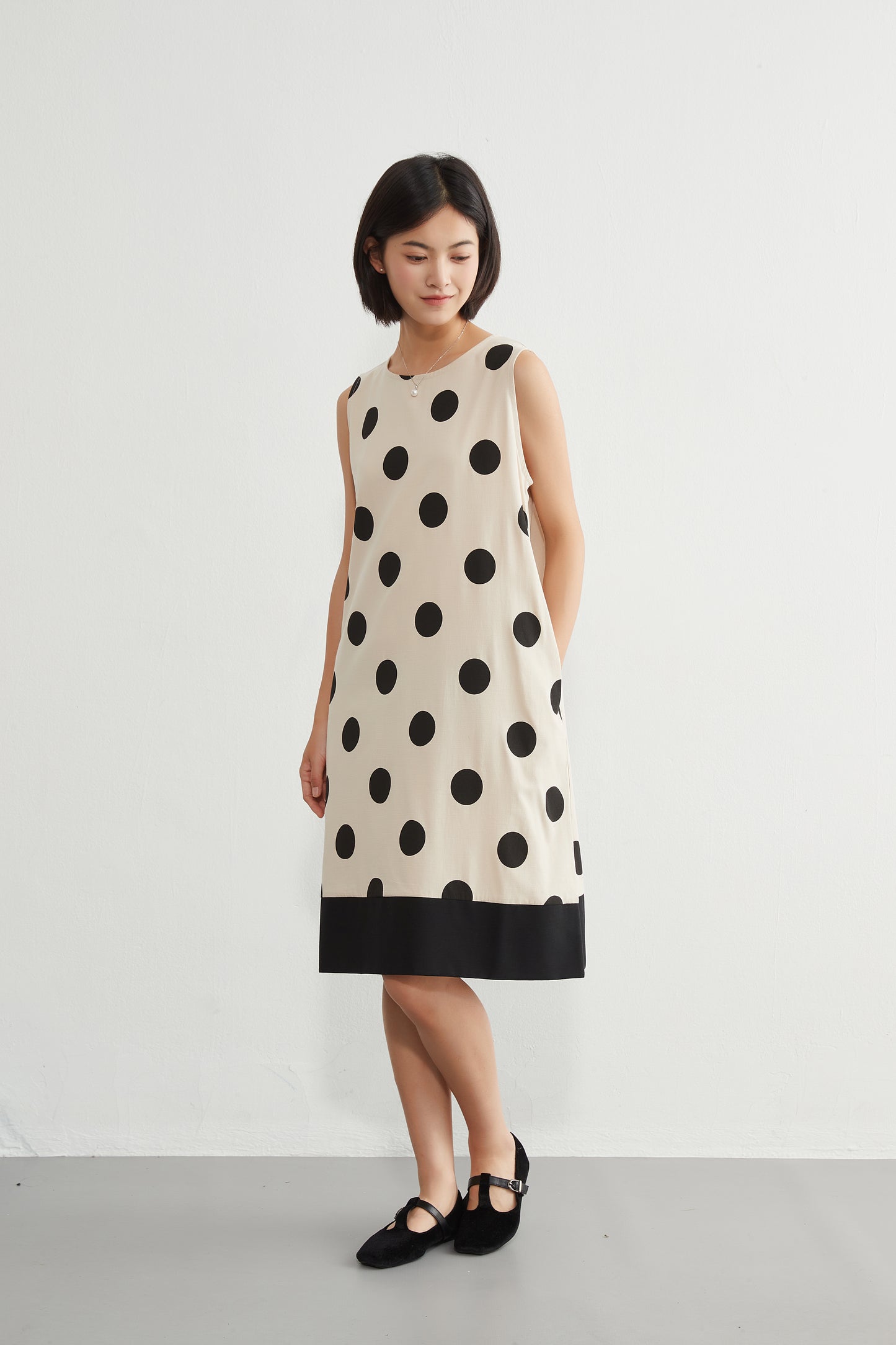 KNGT635・麻混BIGドット柄ノースリーブ裾切替ワンピース