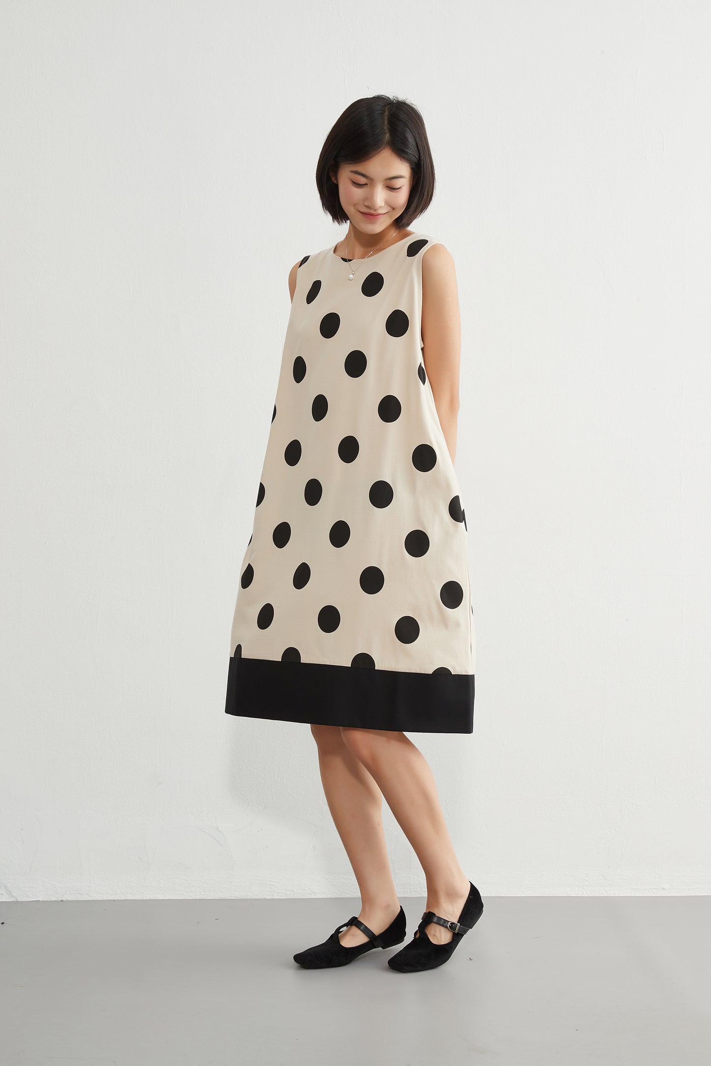 KNGT635・麻混BIGドット柄ノースリーブ裾切替ワンピース