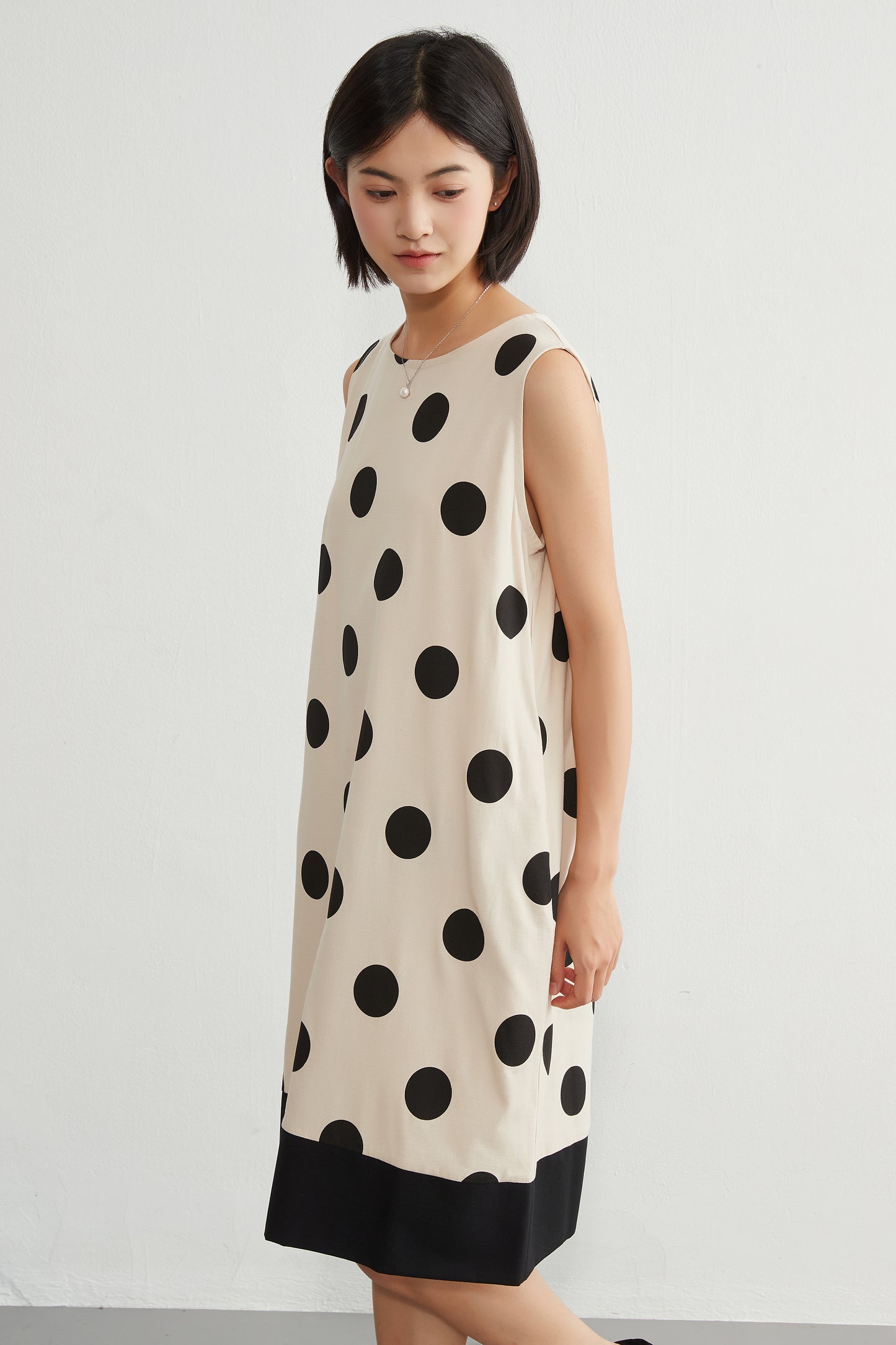KNGT635・麻混BIGドット柄ノースリーブ裾切替ワンピース