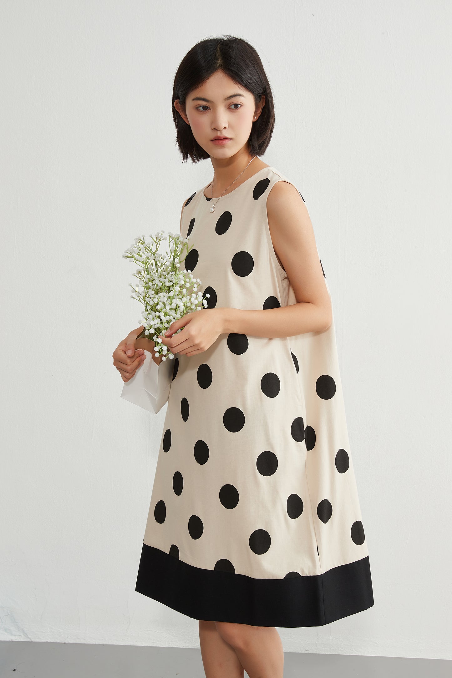 KNGT635・麻混BIGドット柄ノースリーブ裾切替ワンピース