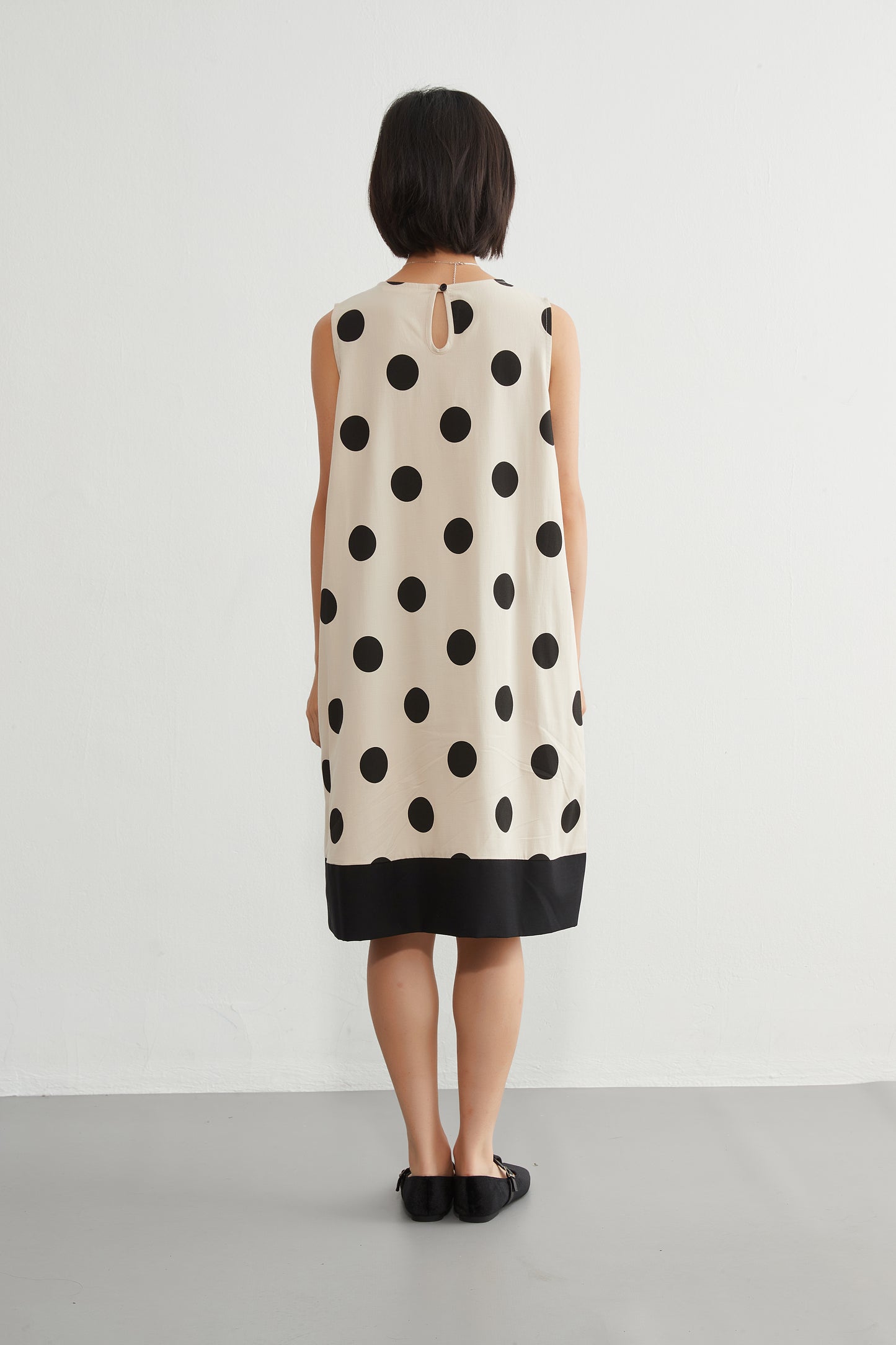 KNGT635・麻混BIGドット柄ノースリーブ裾切替ワンピース
