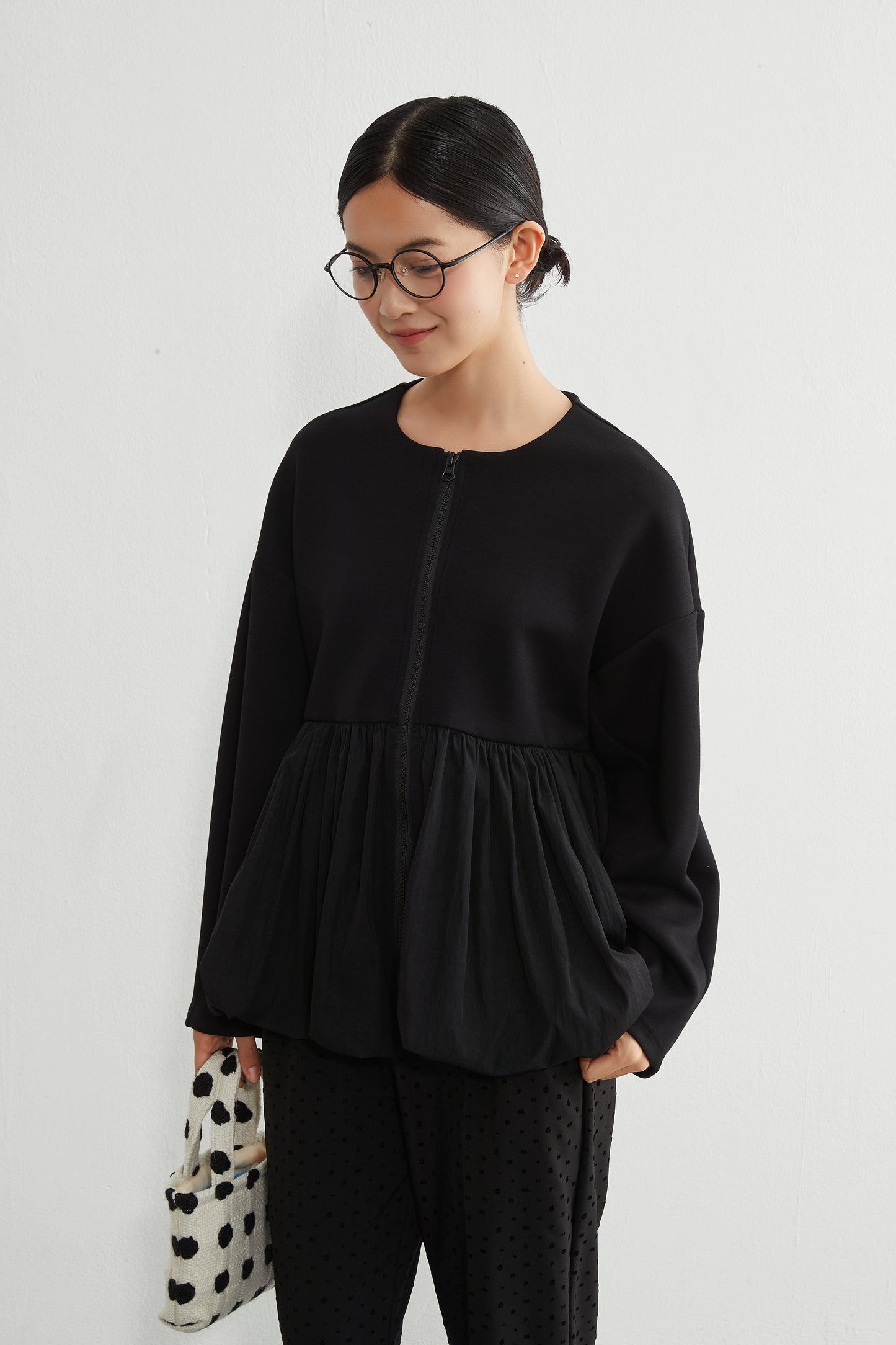 KNR641・異素材切替 バルーンヘムジップブルゾン 立体スリーブ レディースアウター