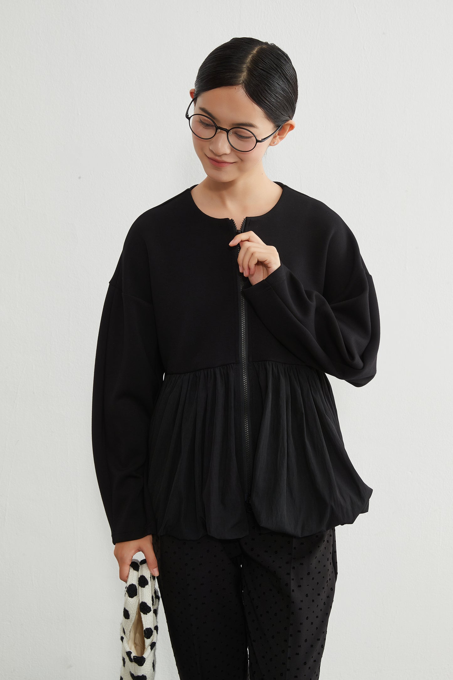 KNR641・異素材切替 バルーンヘムジップブルゾン 立体スリーブ レディースアウター