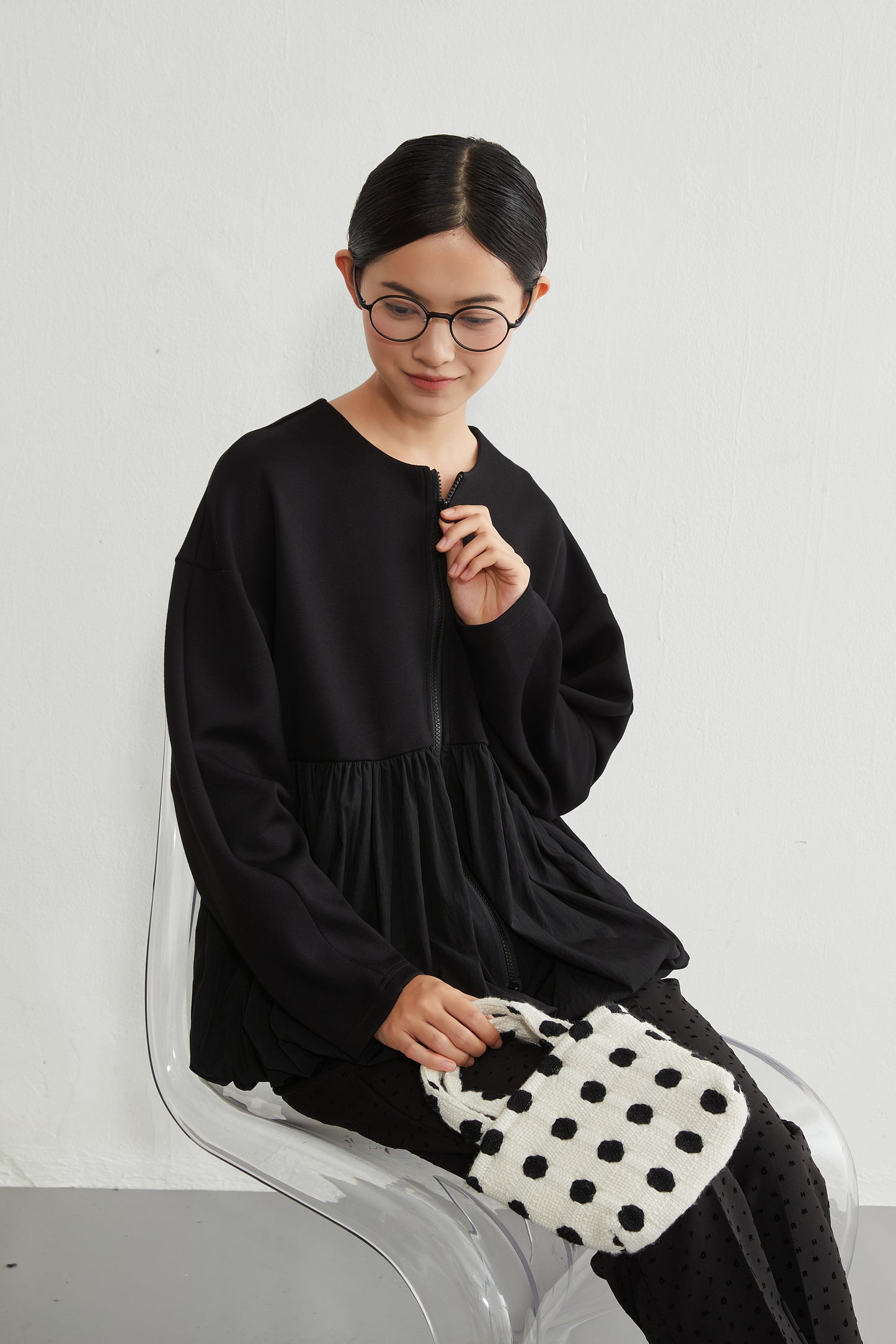 KNR641・異素材切替 バルーンヘムジップブルゾン 立体スリーブ レディースアウター