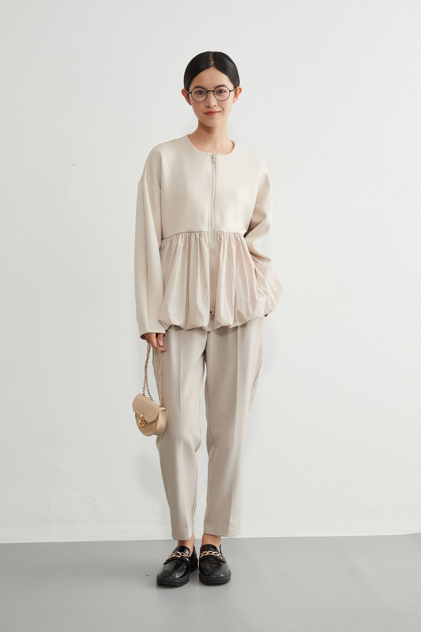 KNR641・異素材切替 バルーンヘムジップブルゾン 立体スリーブ レディースアウター