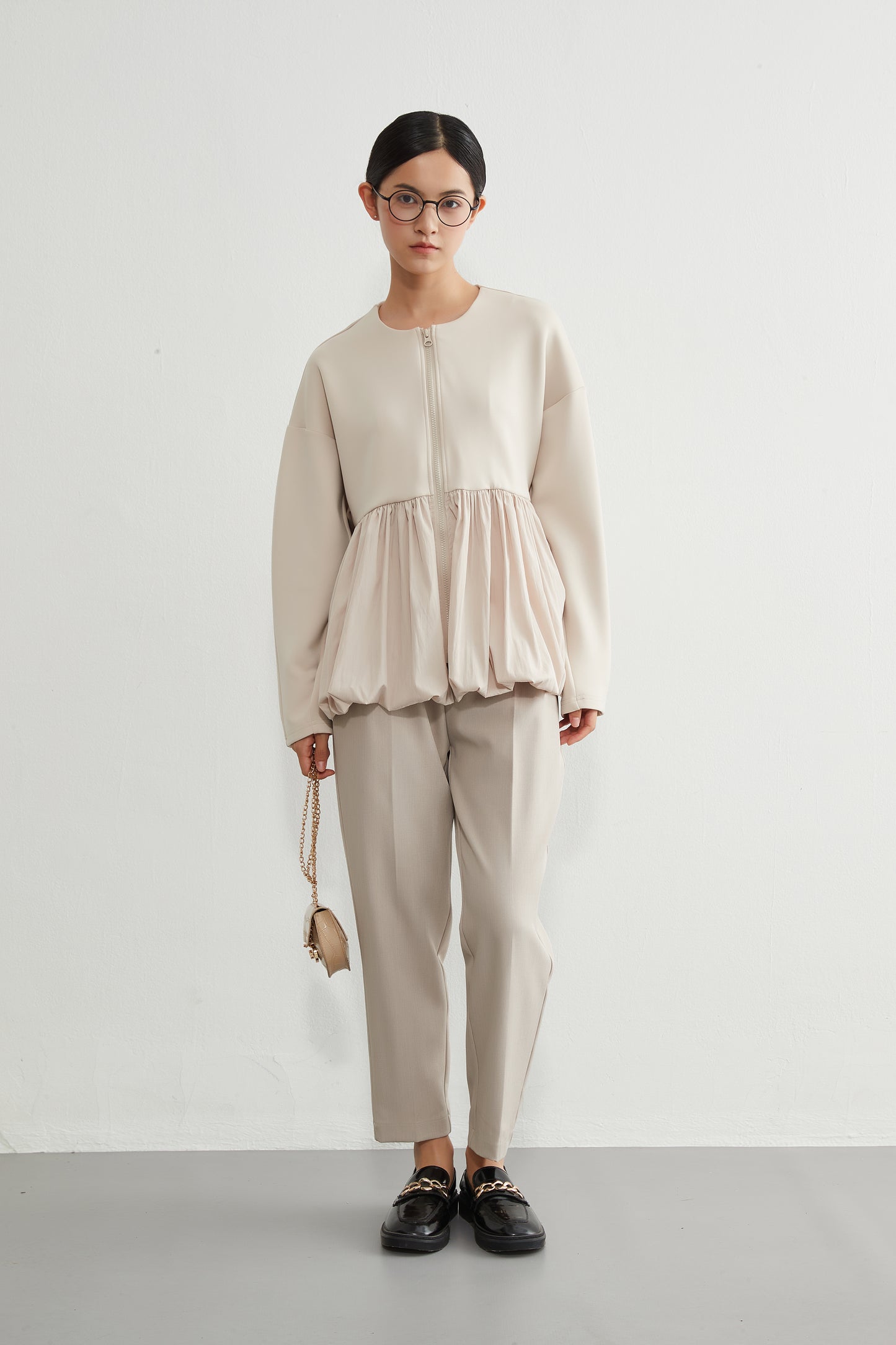 KNR641・異素材切替 バルーンヘムジップブルゾン 立体スリーブ レディースアウター