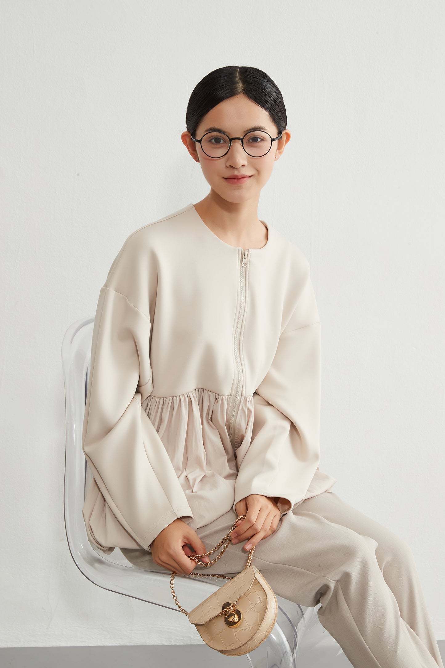 KNR641・異素材切替 バルーンヘムジップブルゾン 立体スリーブ レディースアウター