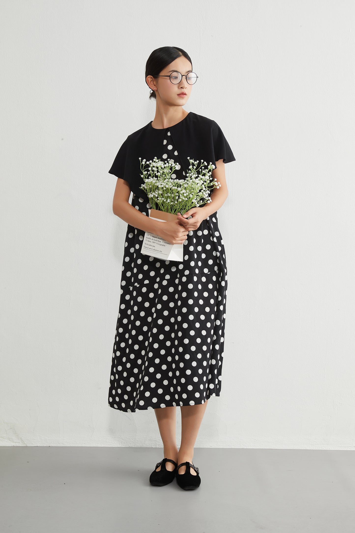 KNGT639・DOTドット柄ケープ風衿ノースリーブAラインワンピース・ポケット付き