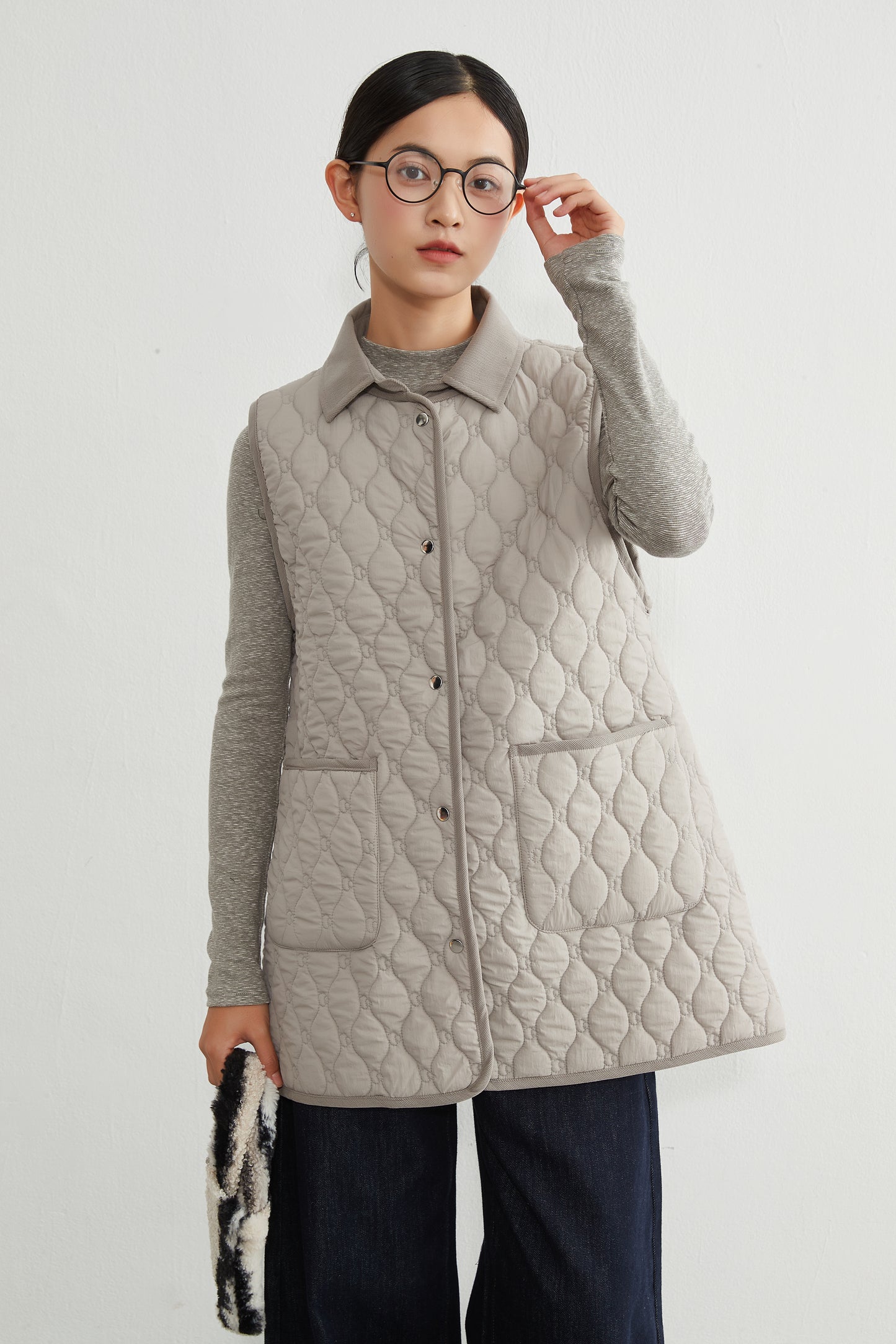 KNR650・ミニキノコ柄両面キルティング・衿付き中綿ロングベスト