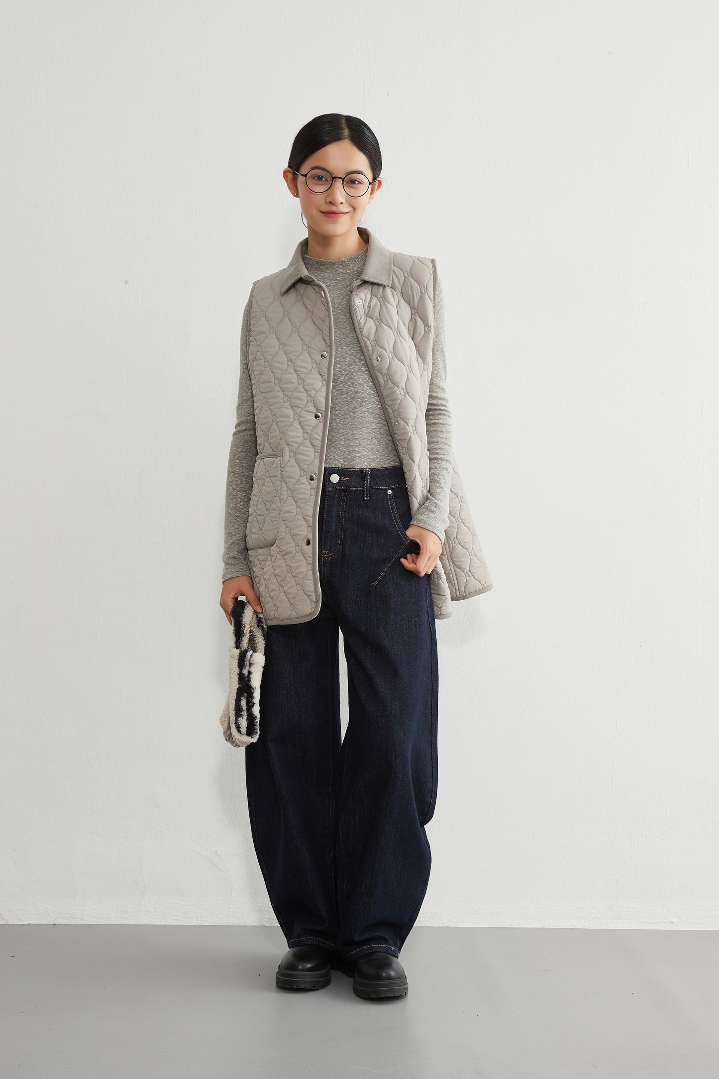 KNR650・ミニキノコ柄両面キルティング・衿付き中綿ロングベスト