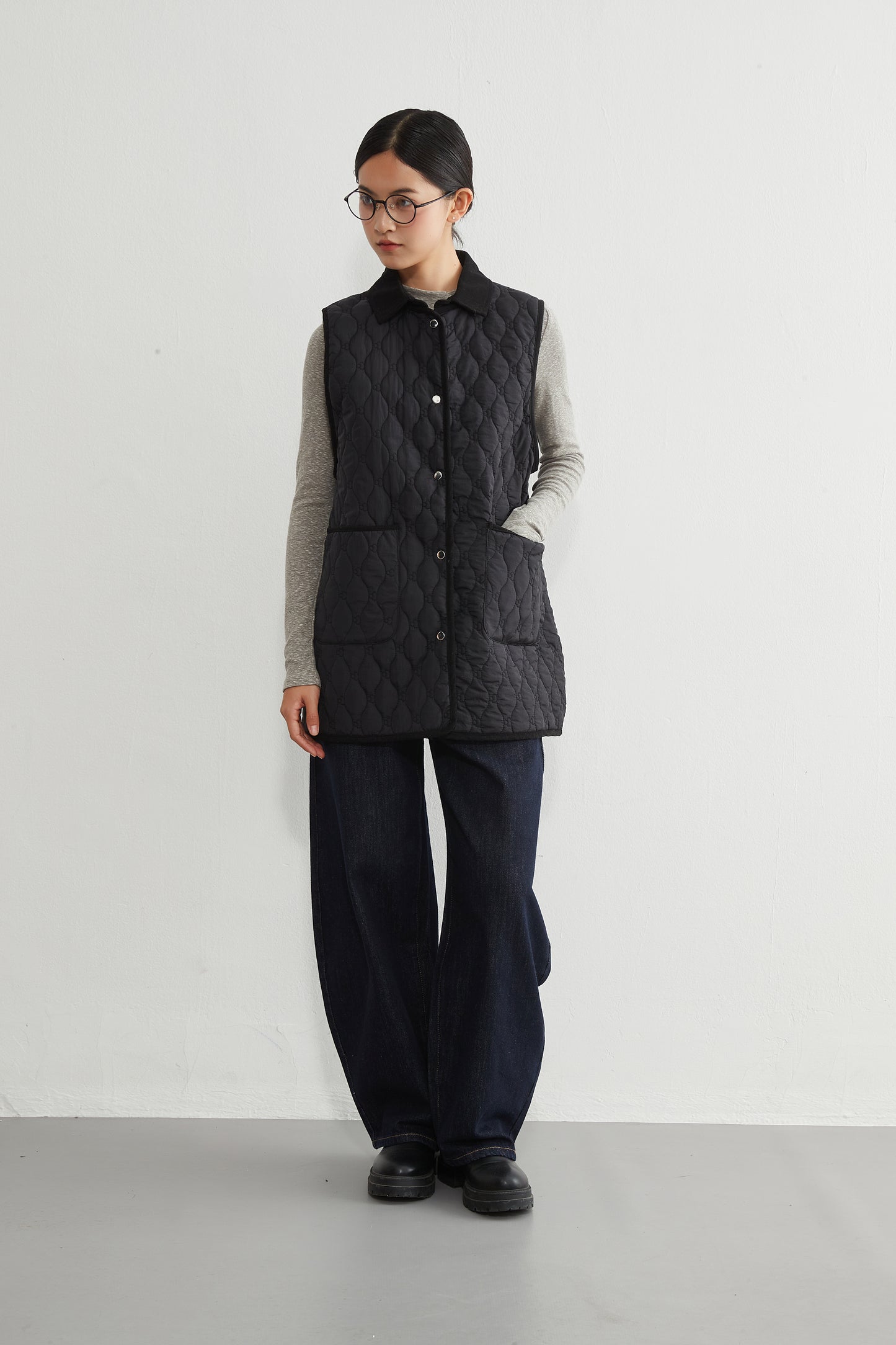 KNR650・ミニキノコ柄両面キルティング・衿付き中綿ロングベスト