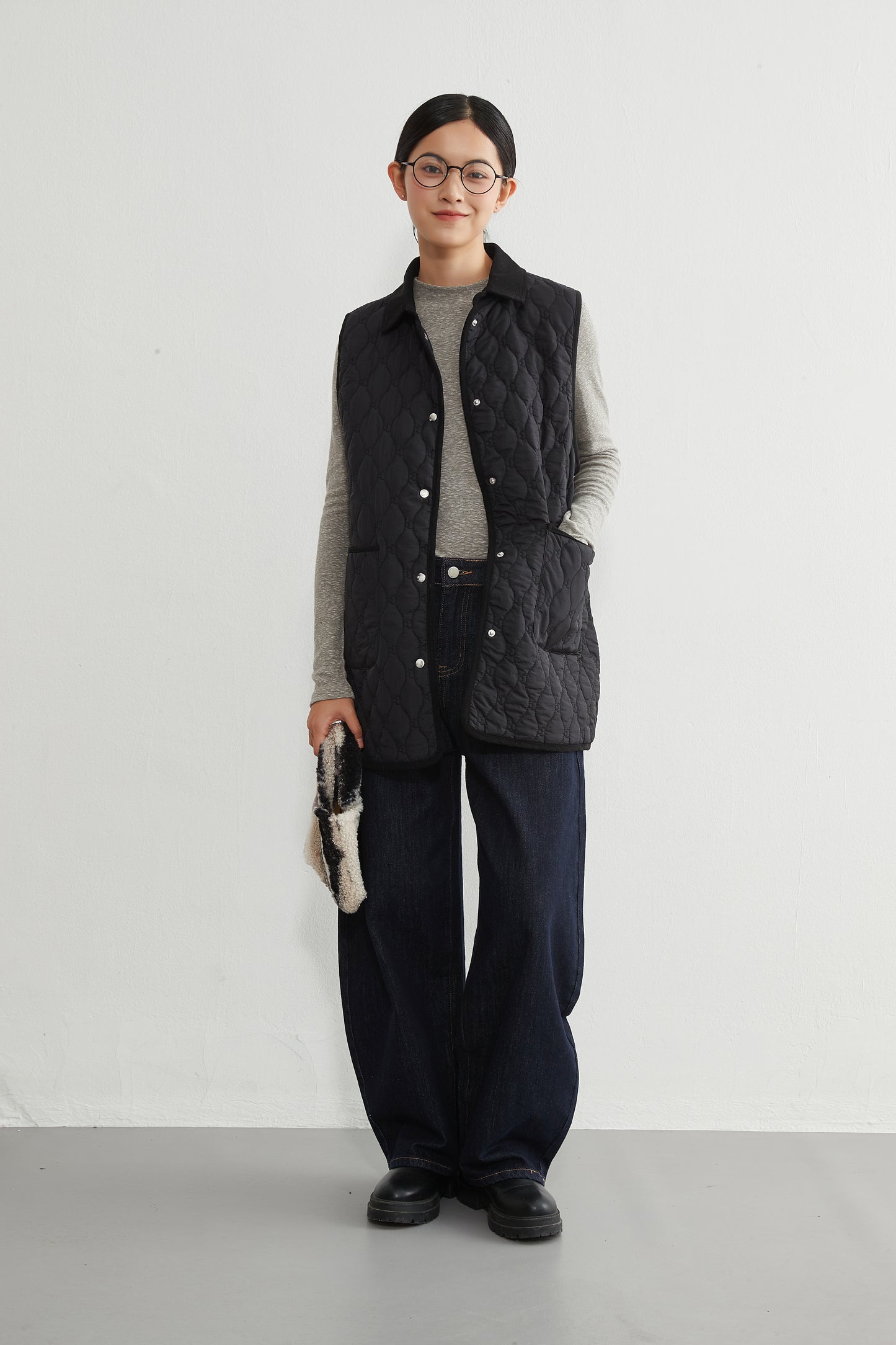 KNR650・ミニキノコ柄両面キルティング・衿付き中綿ロングベスト