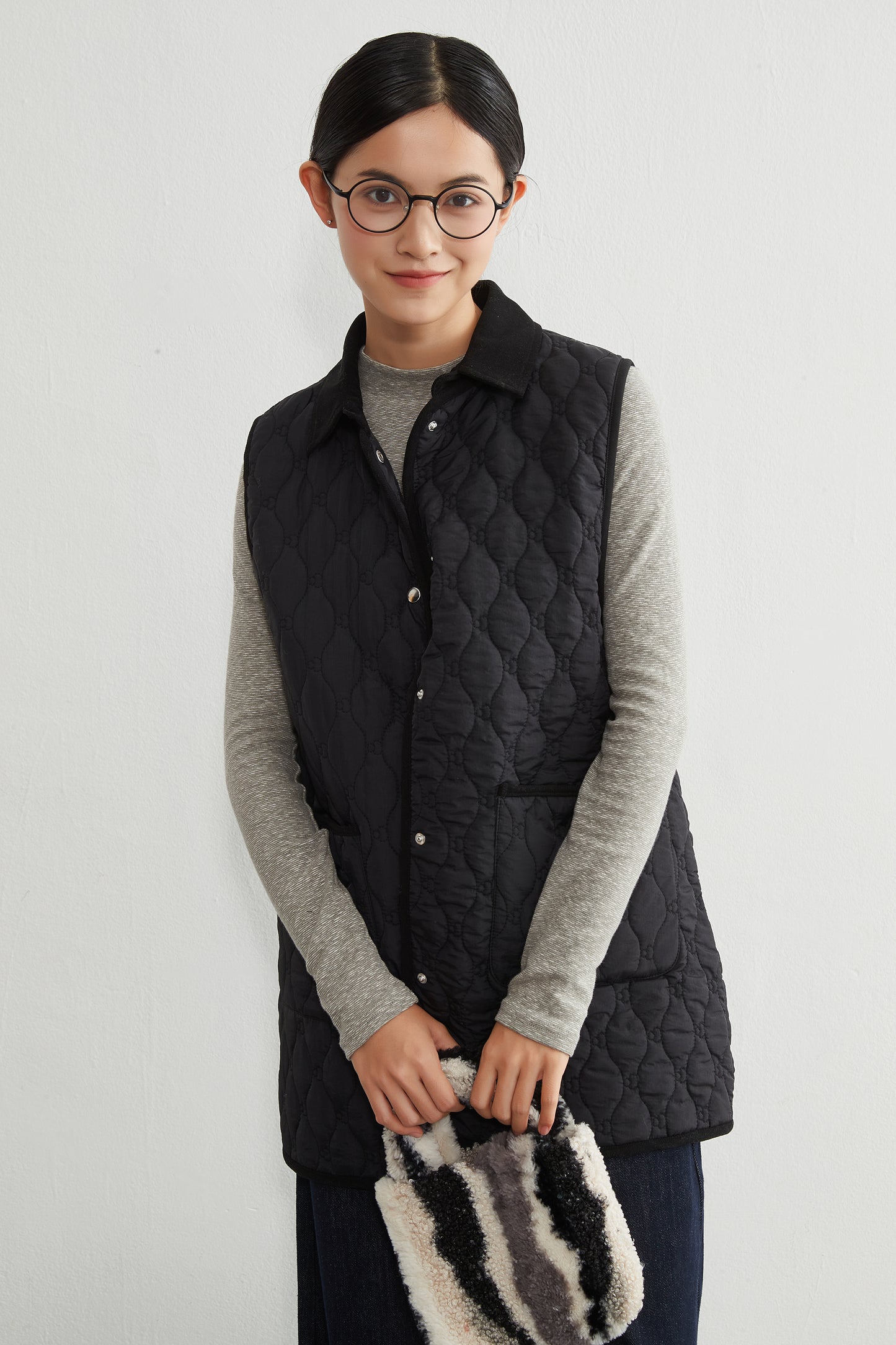 KNR650・ミニキノコ柄両面キルティング・衿付き中綿ロングベスト