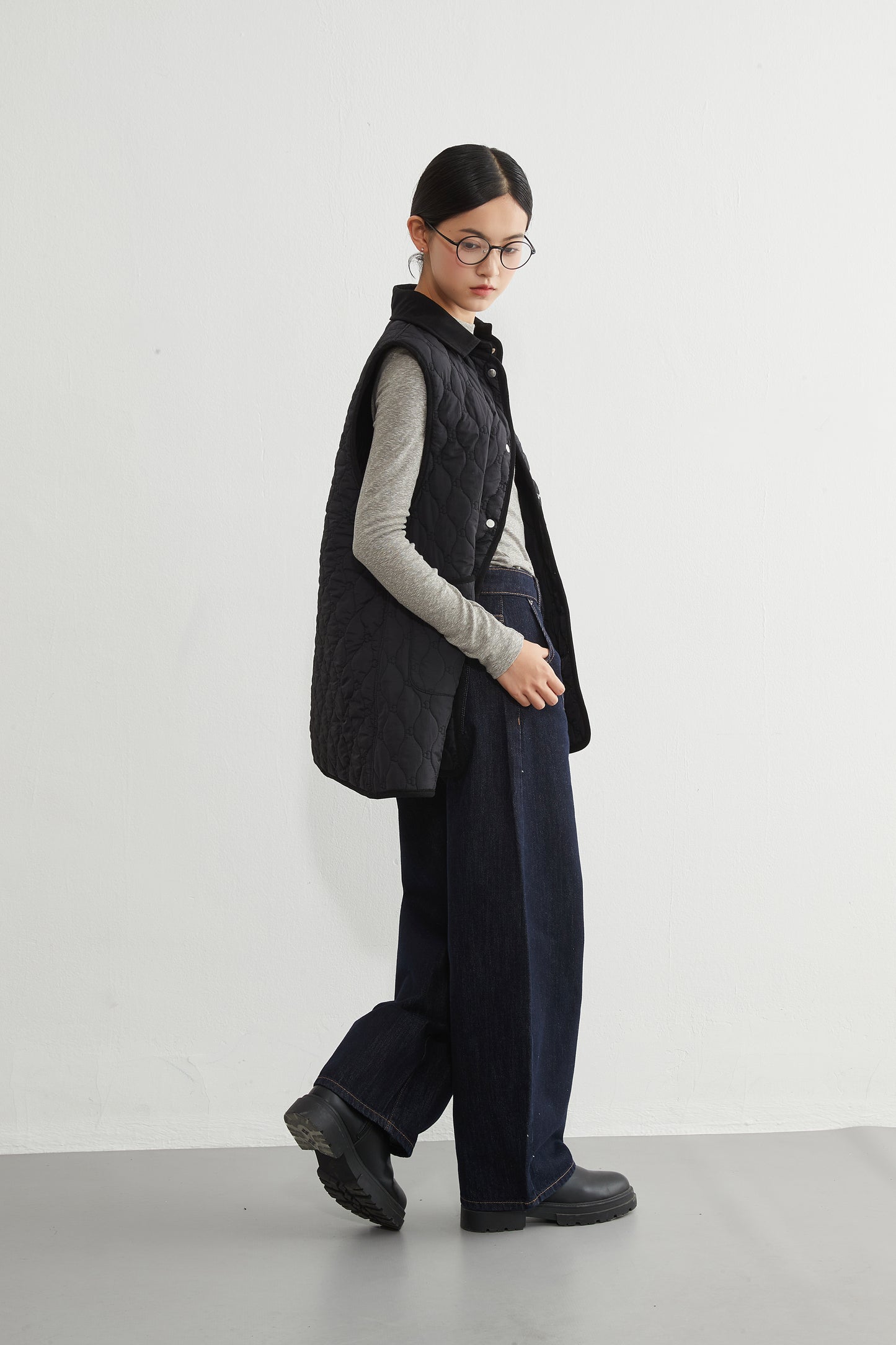 KNR650・ミニキノコ柄両面キルティング・衿付き中綿ロングベスト