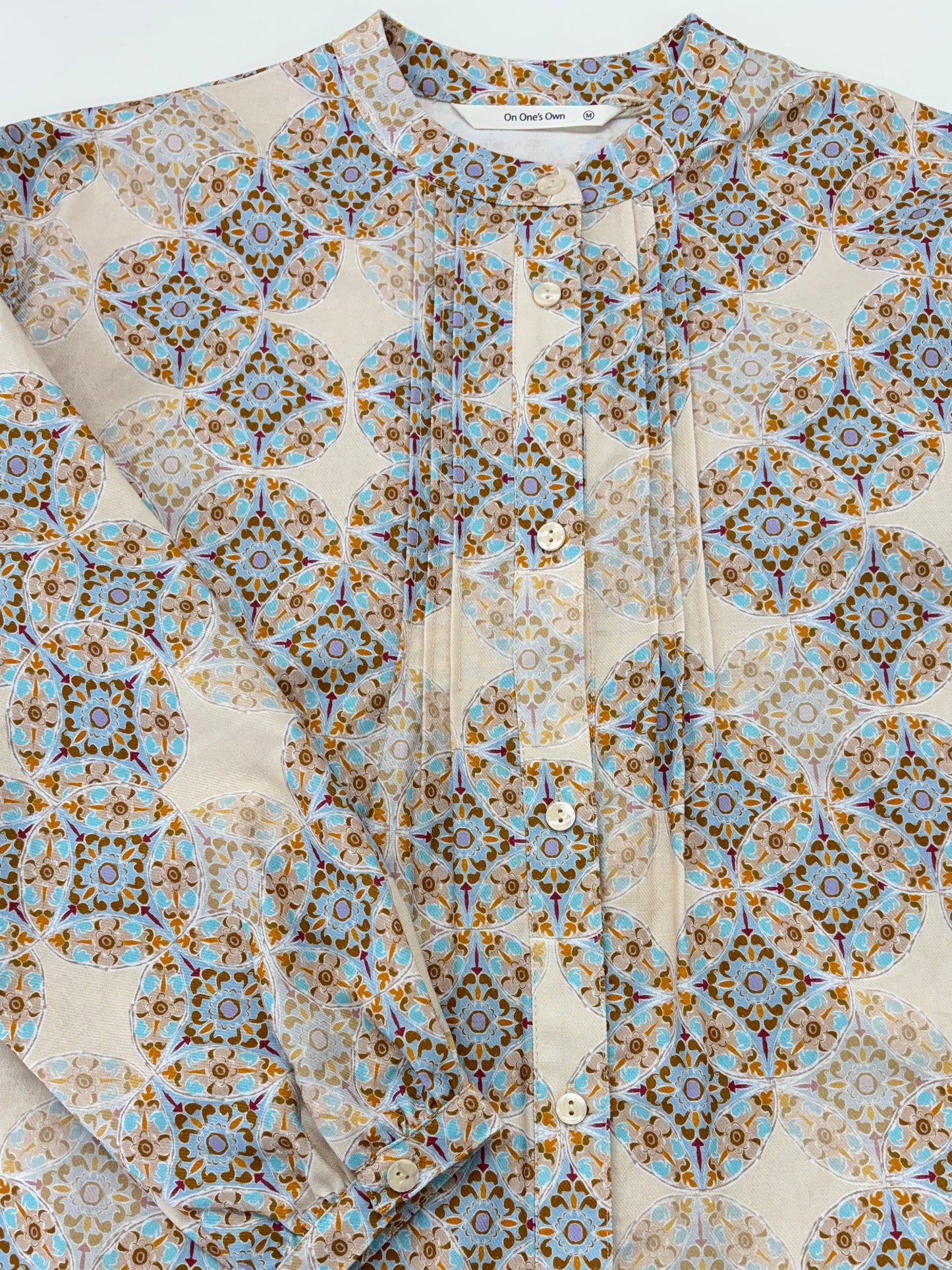 KNR670・綿プリントピンタック長袖シャツ・アンティークモロッカン柄ブラウス