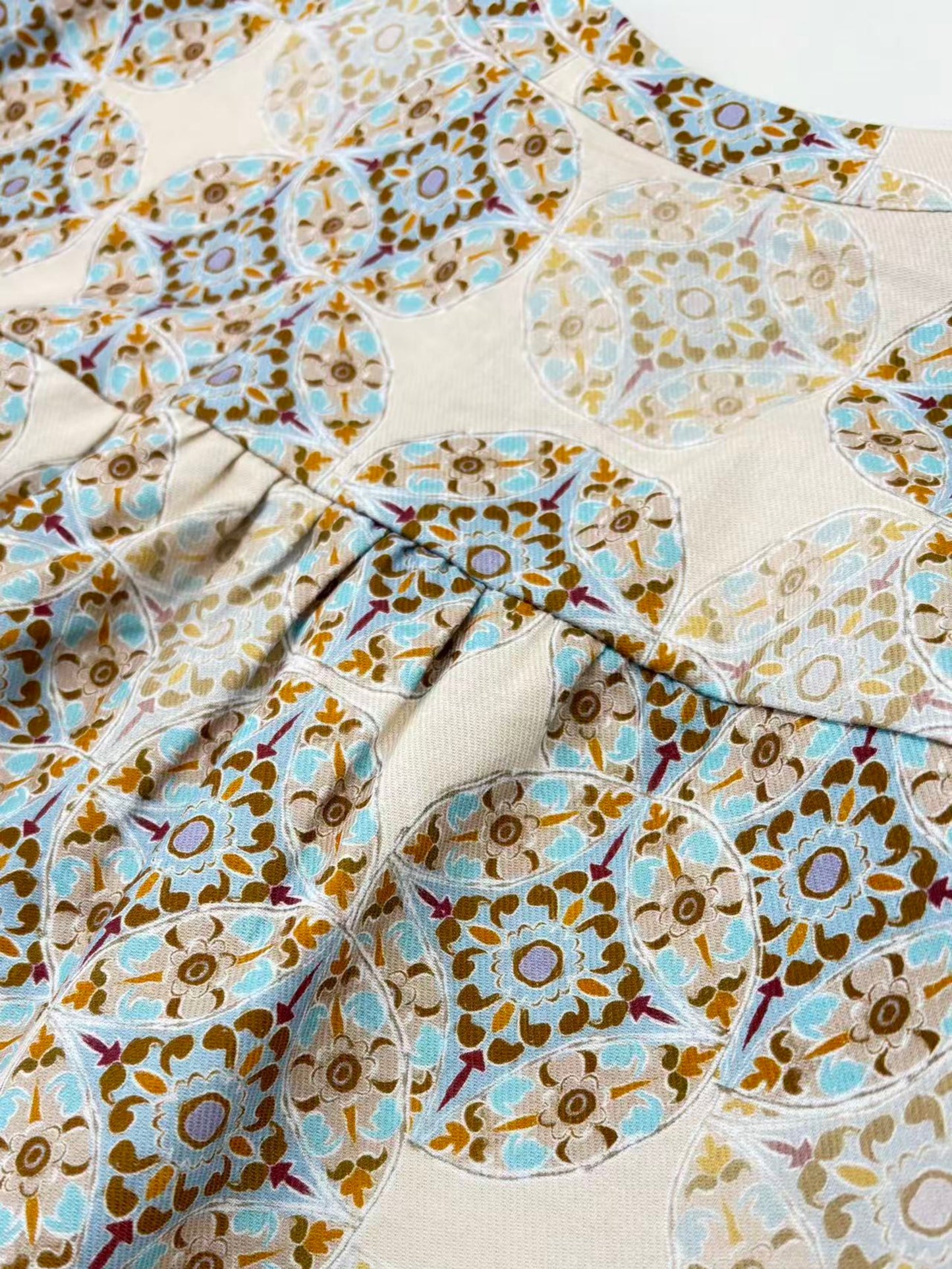 KNR670・綿プリントピンタック長袖シャツ・アンティークモロッカン柄ブラウス