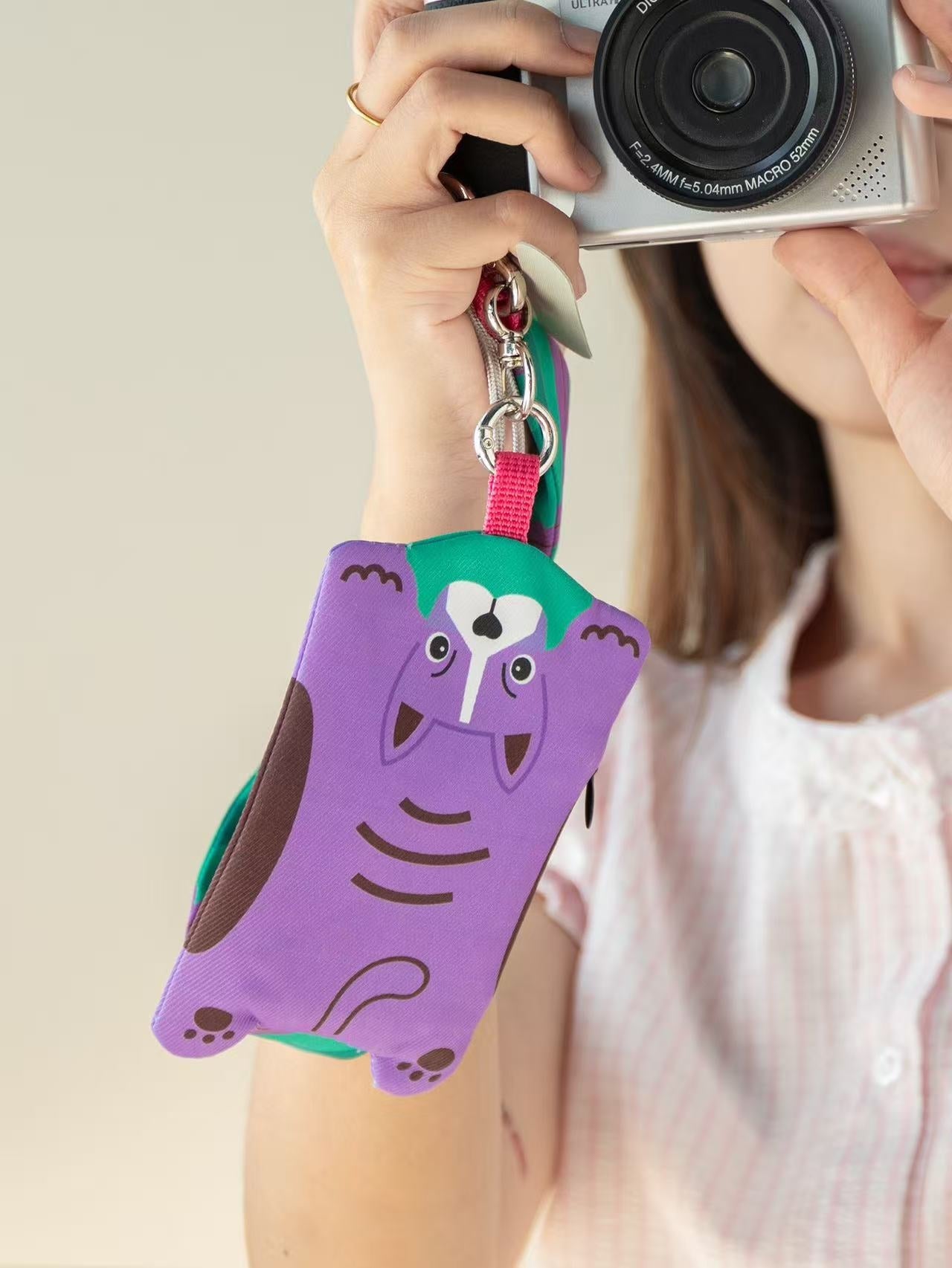 KYS-505・カードケース一体型！キャッチーなイラストが目を引く2WAYスマホホルダー