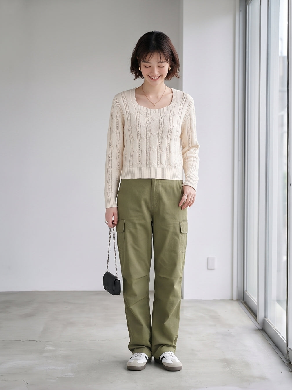 KY1005・ショート丈ケーブル長袖ニット