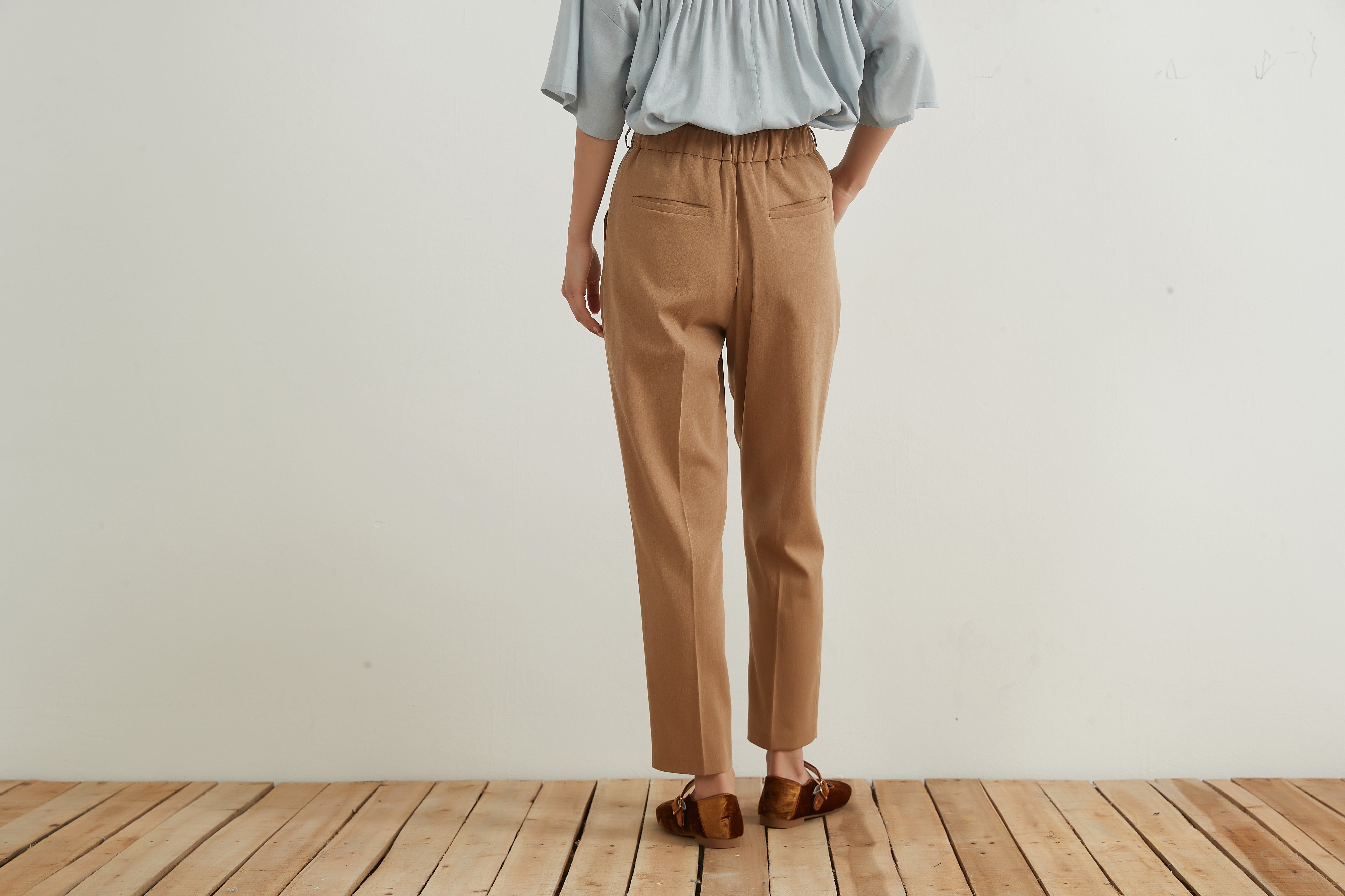 CENTER PRESS SLIM TAPERED PANTS　センタープレススリムテーパードパンツ