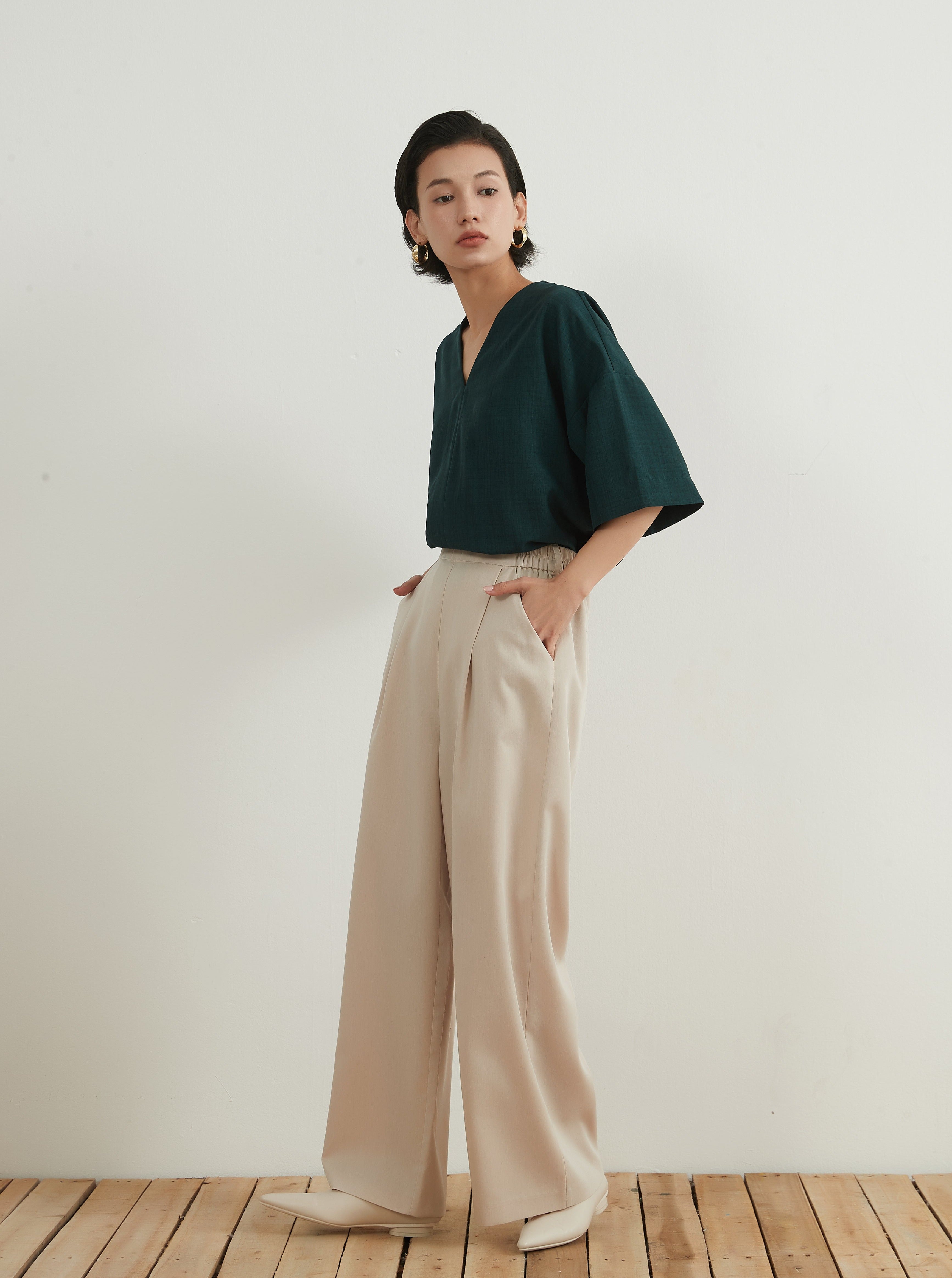 WIDE LEG TUCK PANTS　ワイドレッグタックイージーパンツ