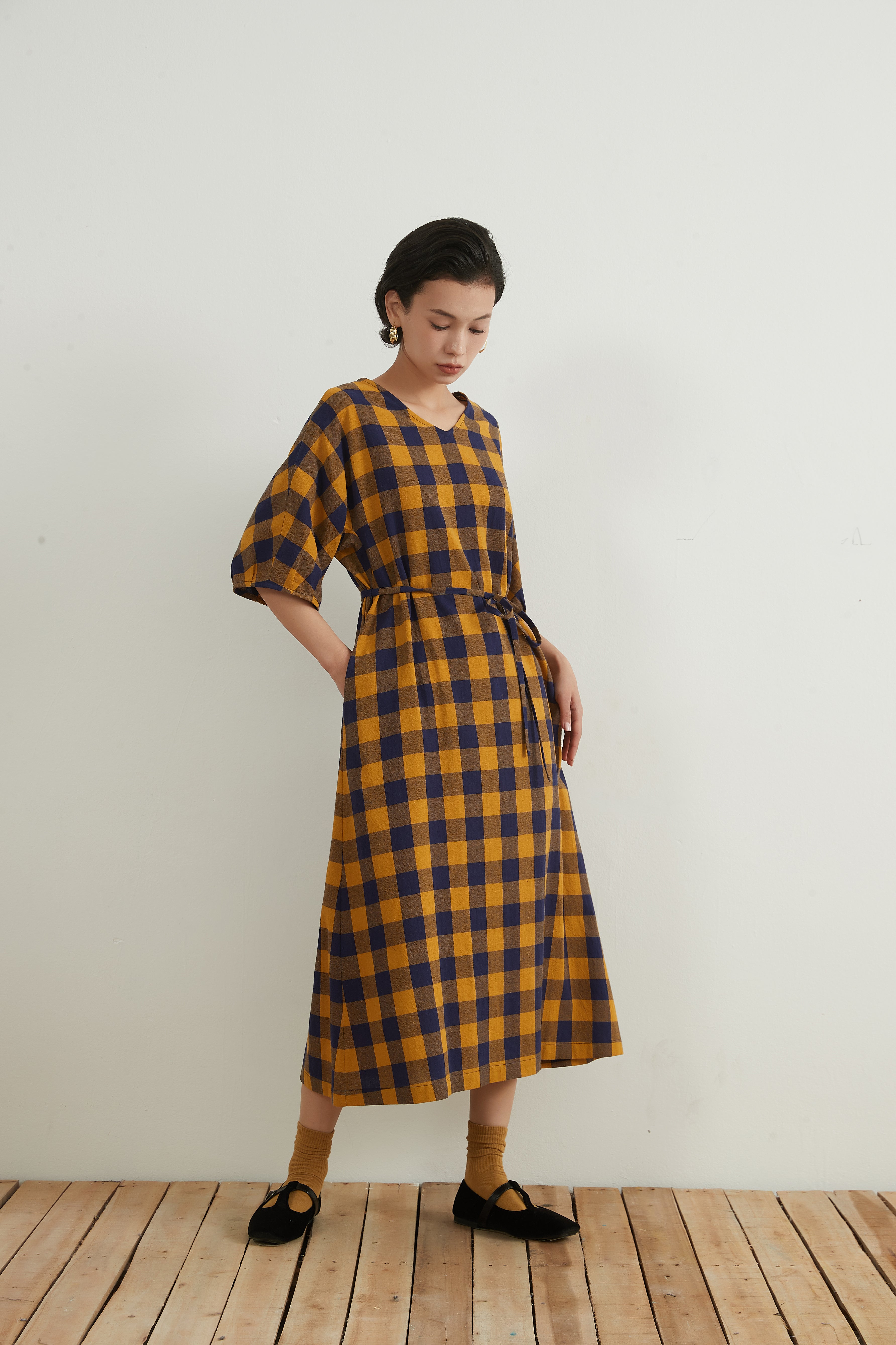 コットン100％Vネックチェックワンピースベルト付きCOTTON BICOLOR CHECK DRESS